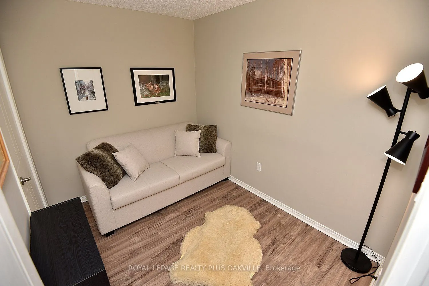 1225 North Shore Boulevard E, #404
