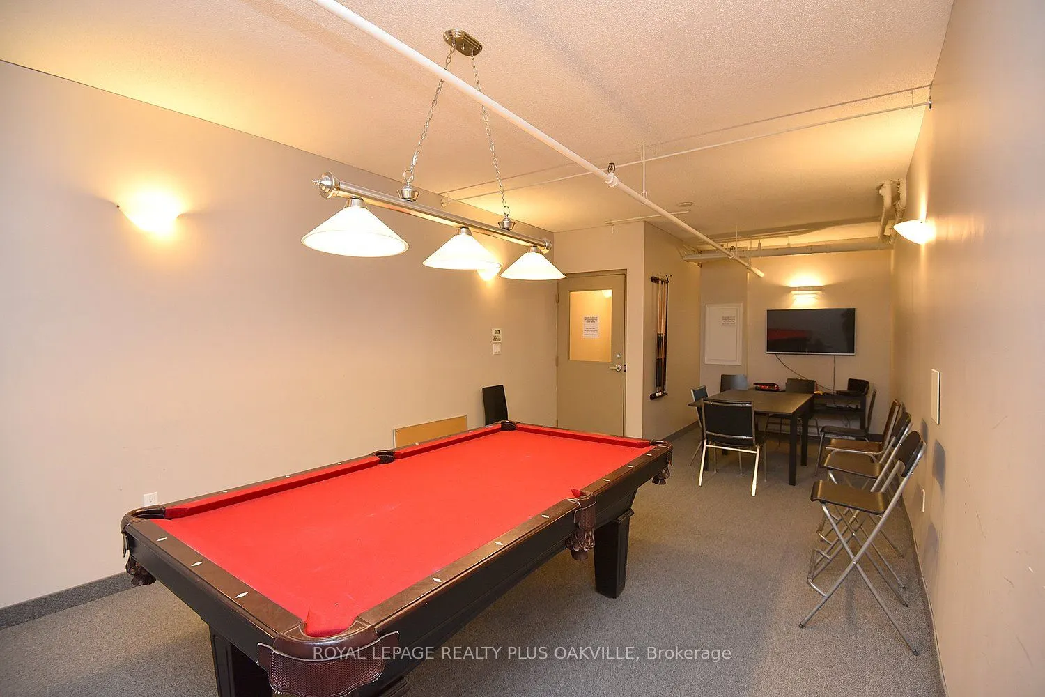 1225 North Shore Boulevard E, #404