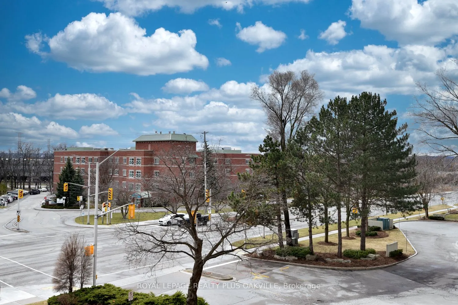 1225 North Shore Boulevard E, #404