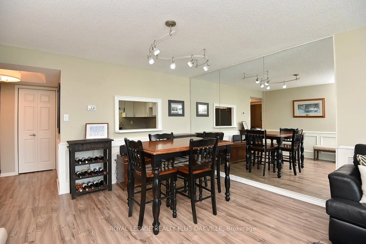 1225 North Shore Boulevard E, #404