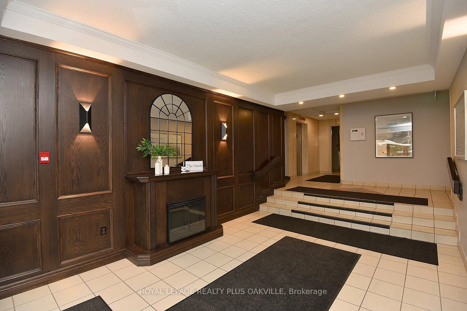 1225 North Shore Boulevard E, #404