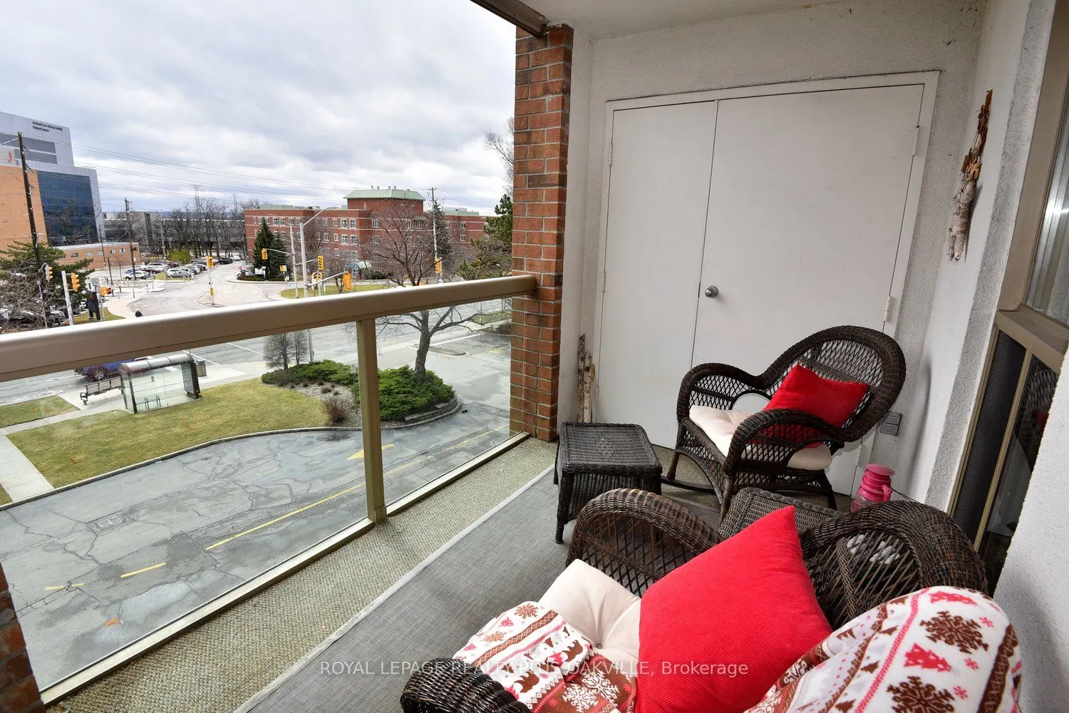 1225 North Shore Boulevard E, #404