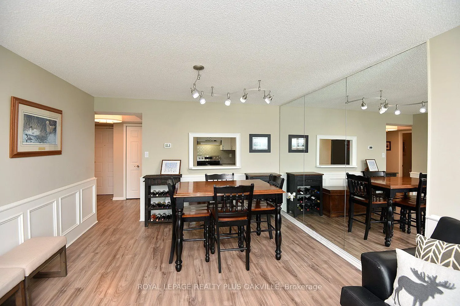 1225 North Shore Boulevard E, #404