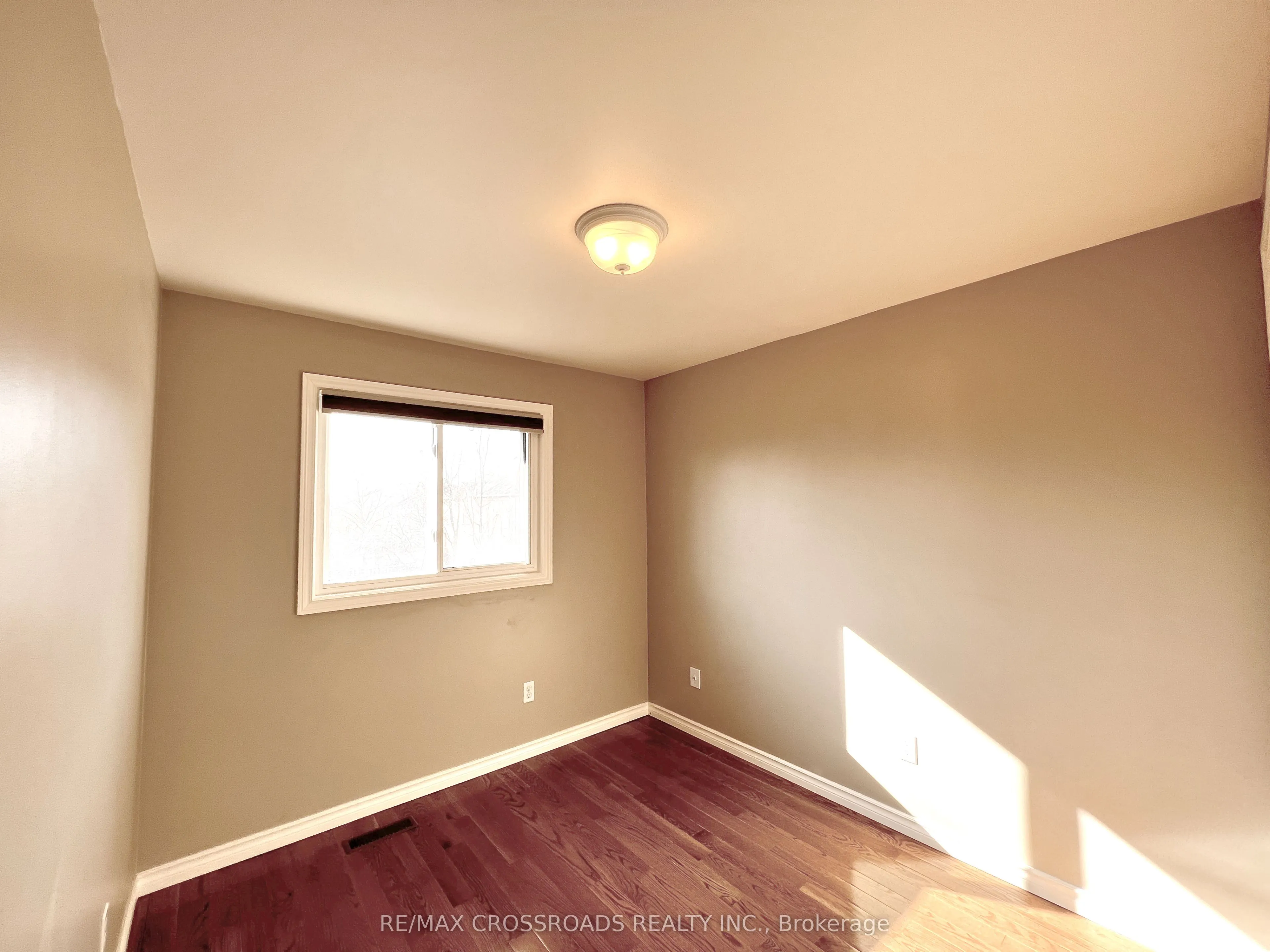 1559 Parish Lane