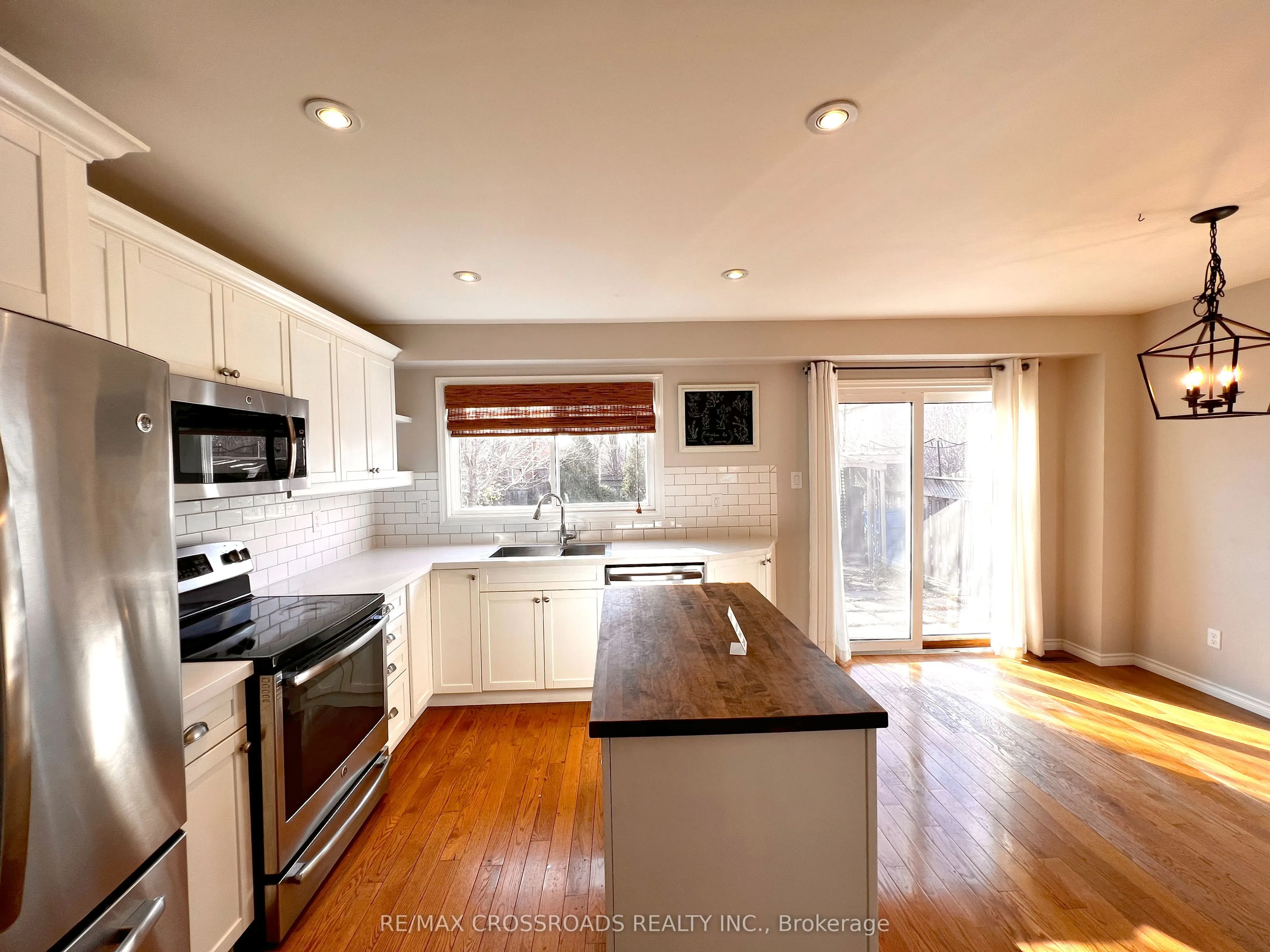 1559 Parish Lane