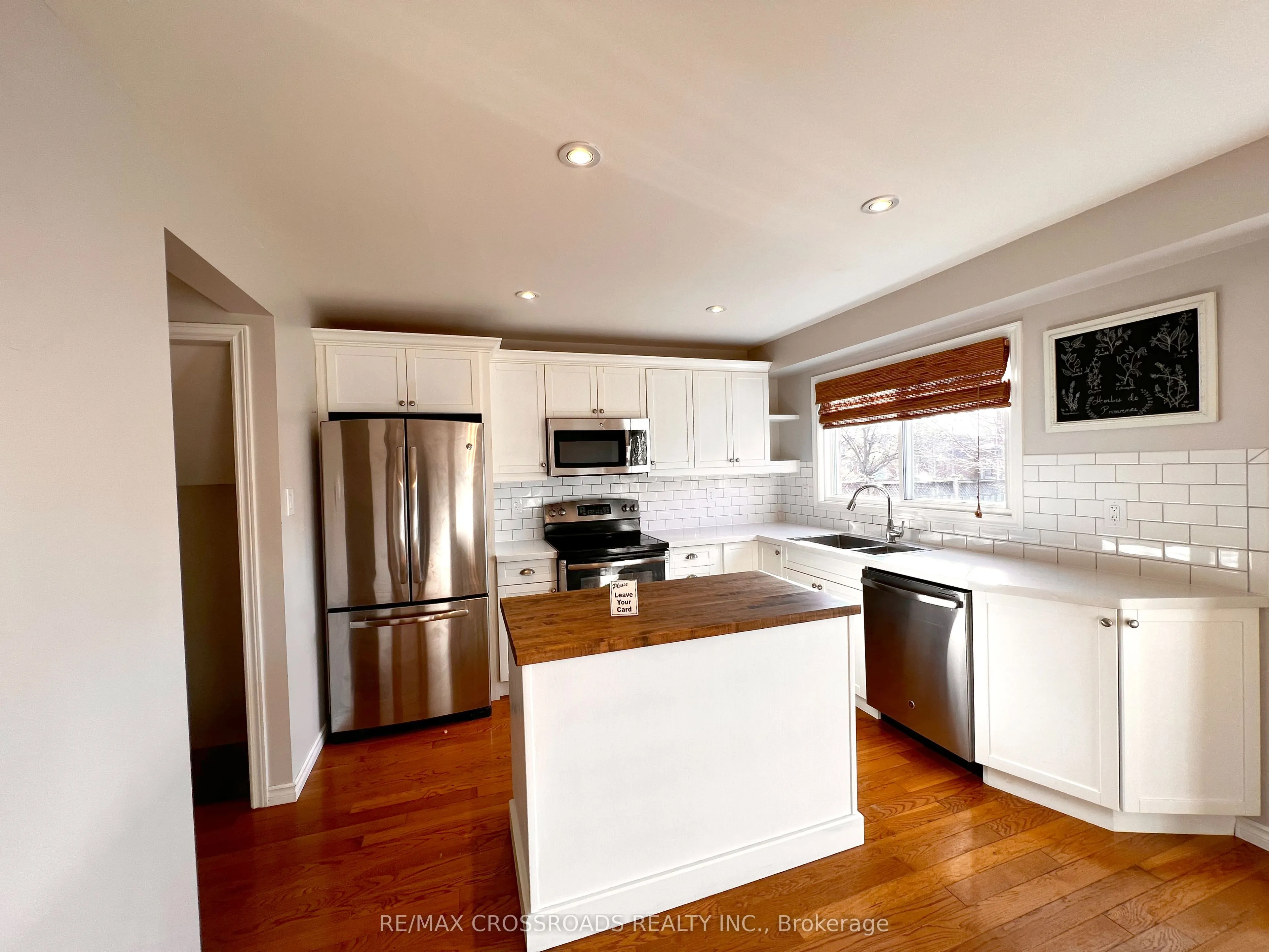 1559 Parish Lane