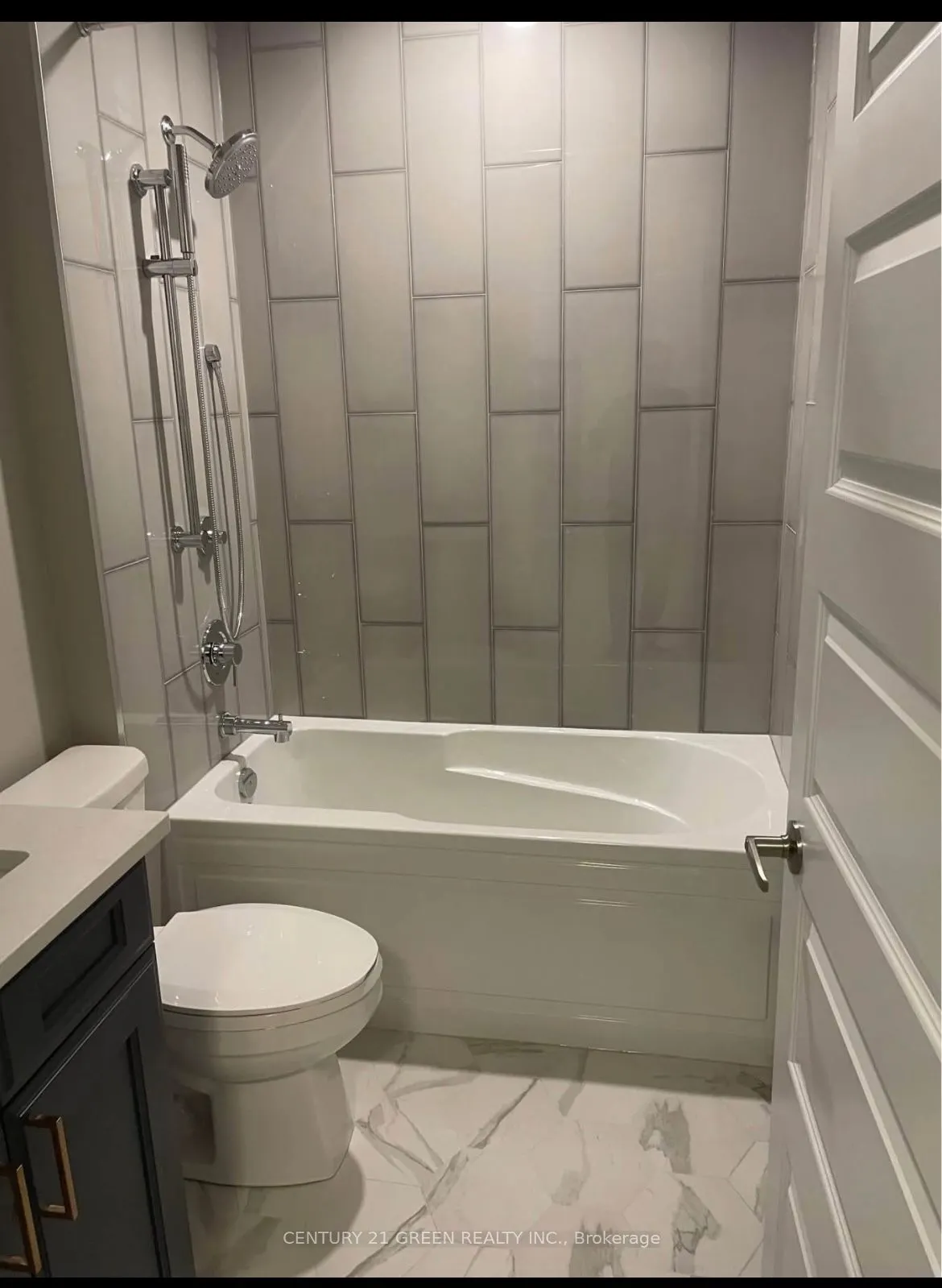 470 Gordon Krantz Avenue, #106