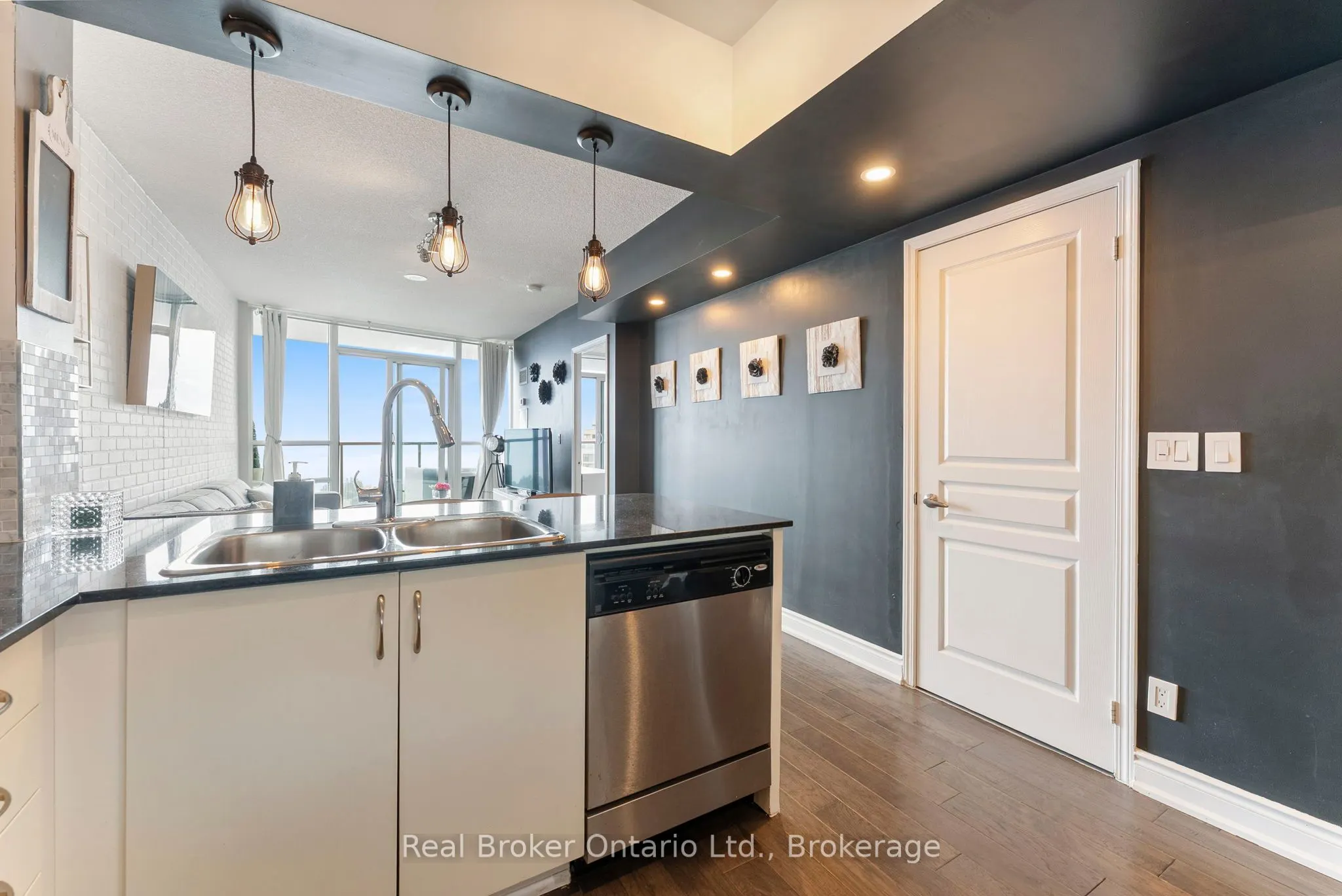2240 Lakeshore Boulevard W, #2901