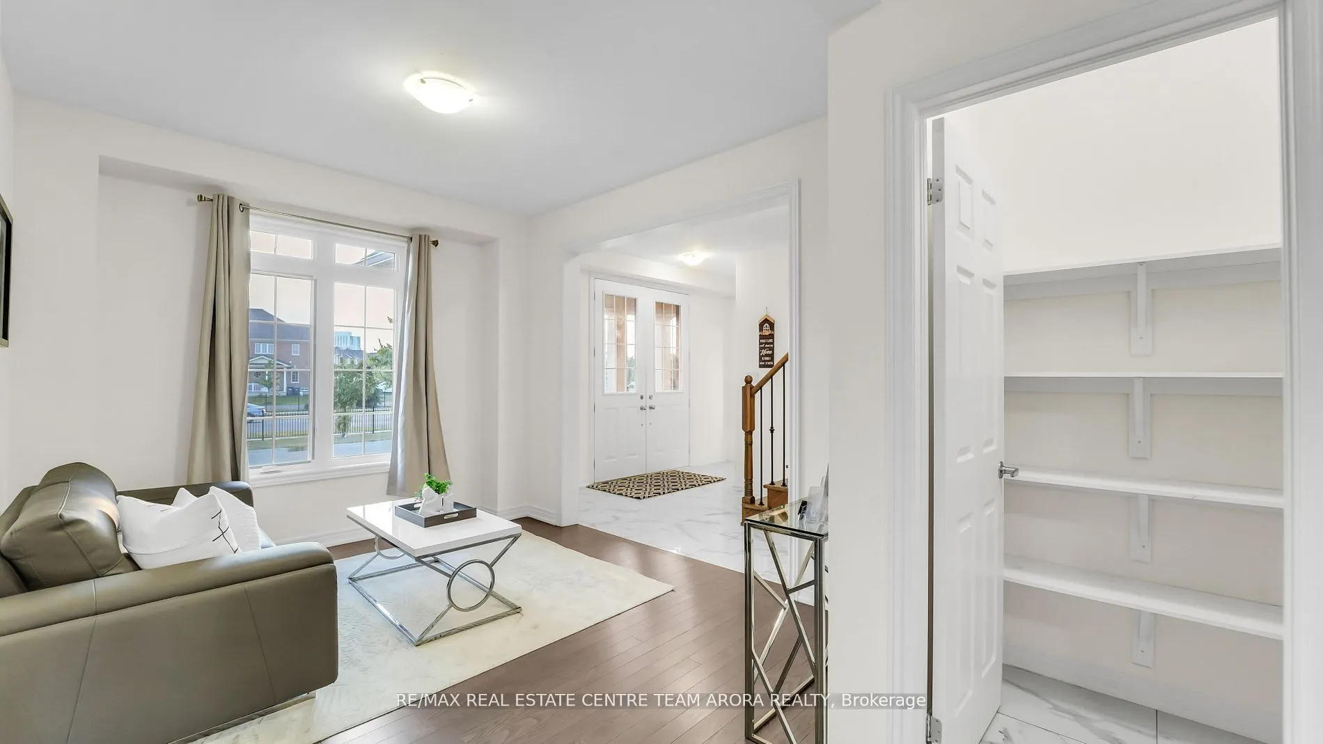 33 Dunley Crescent