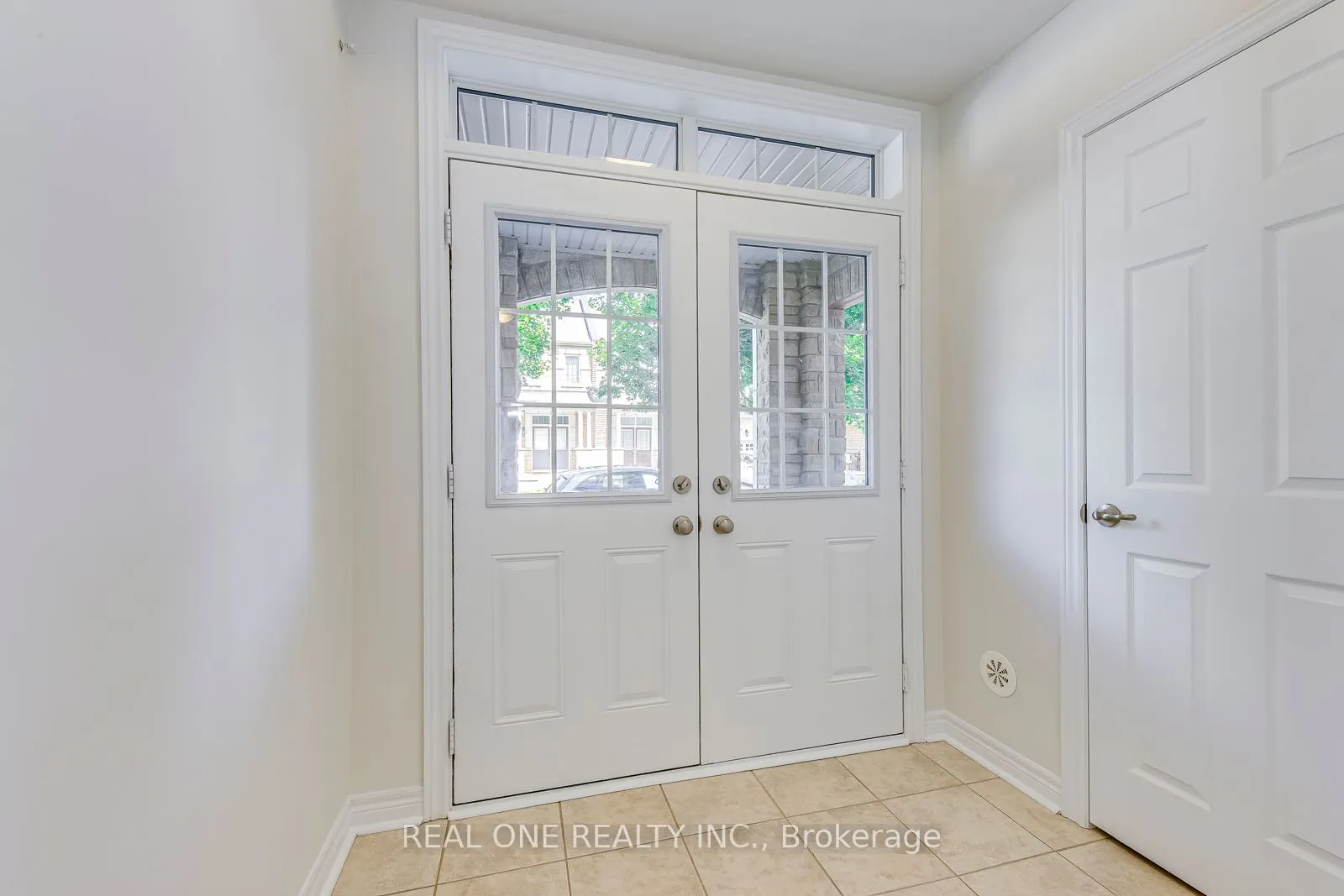 3084 Eberly Woods Drive