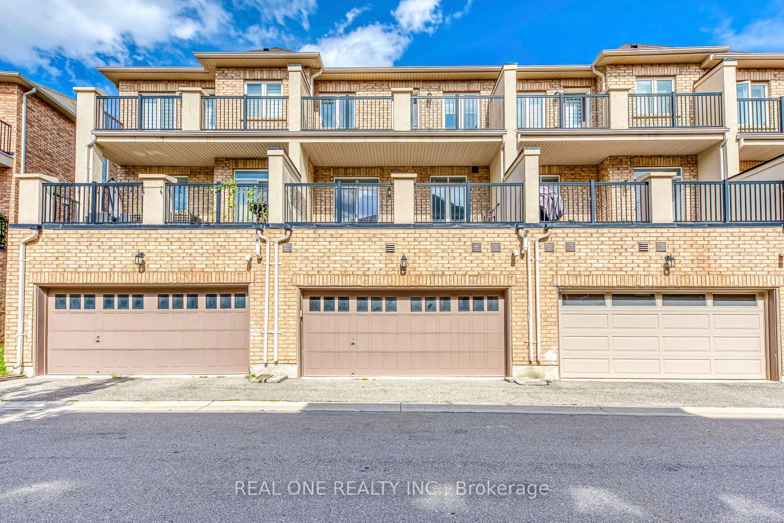 3084 Eberly Woods Drive