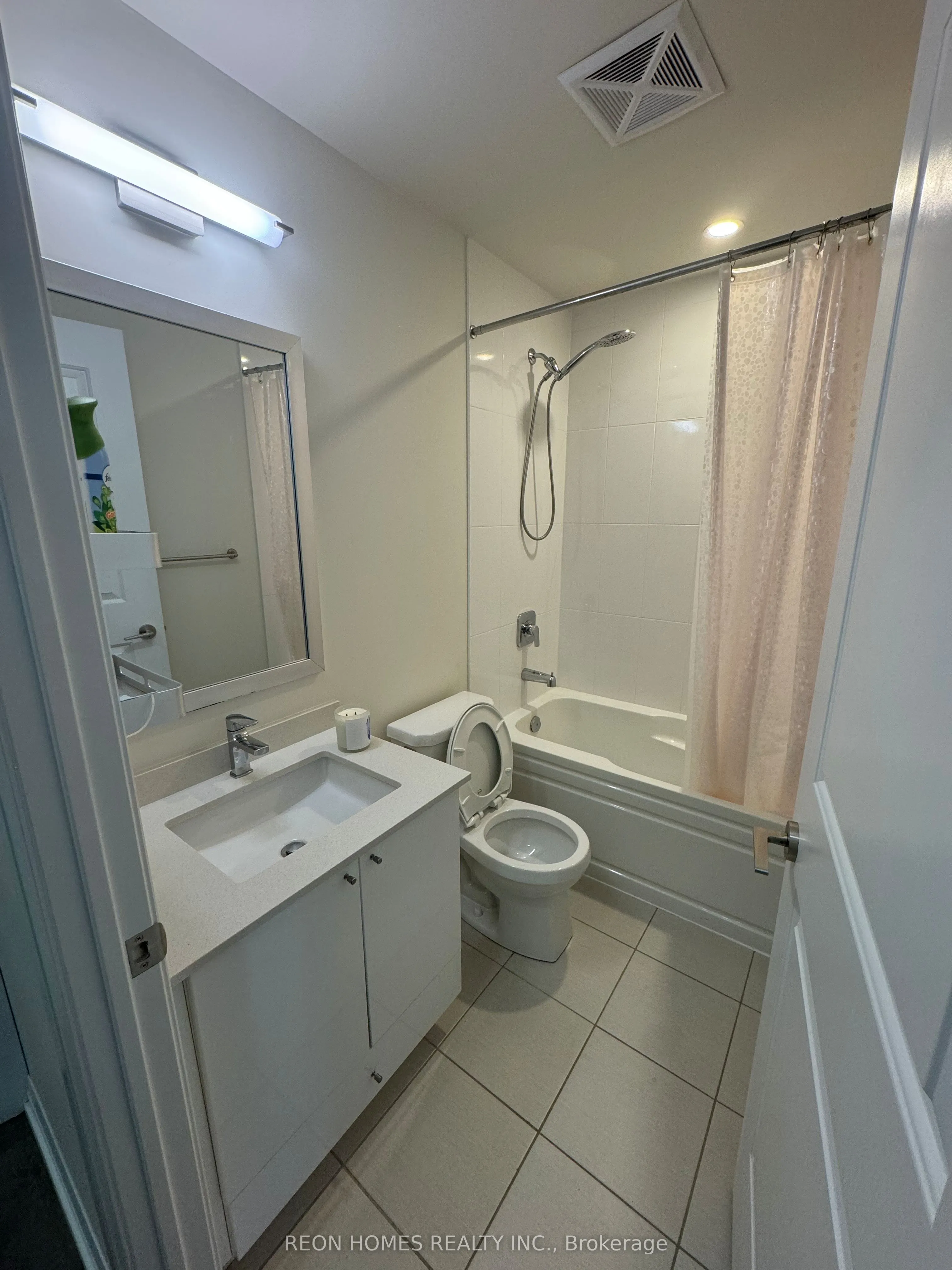 35 Watergarden Drive, #114