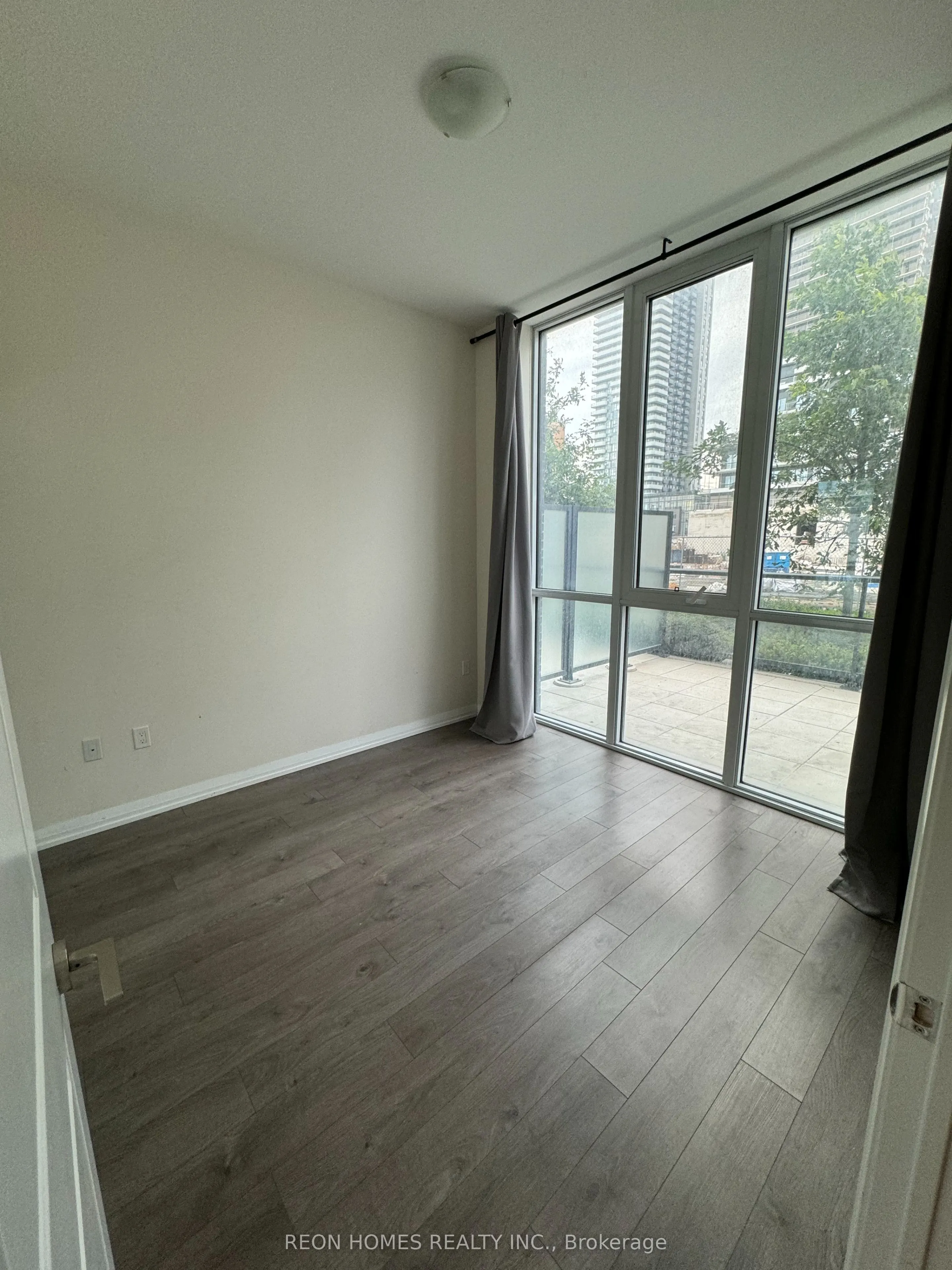 35 Watergarden Drive, #114