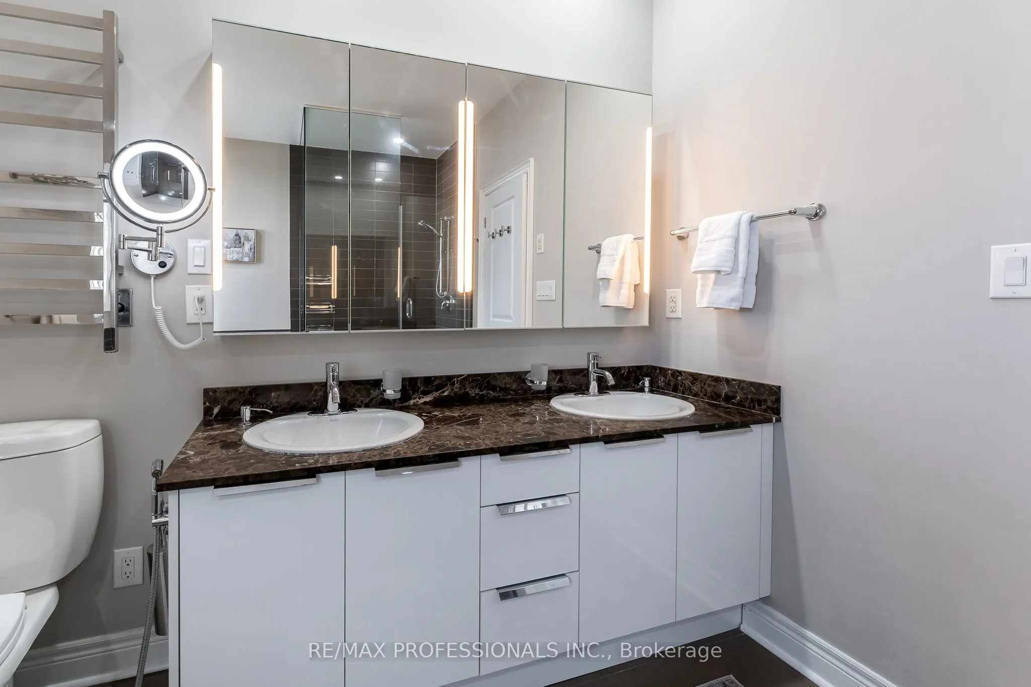 1812 Burnhamthorpe Road E, #1