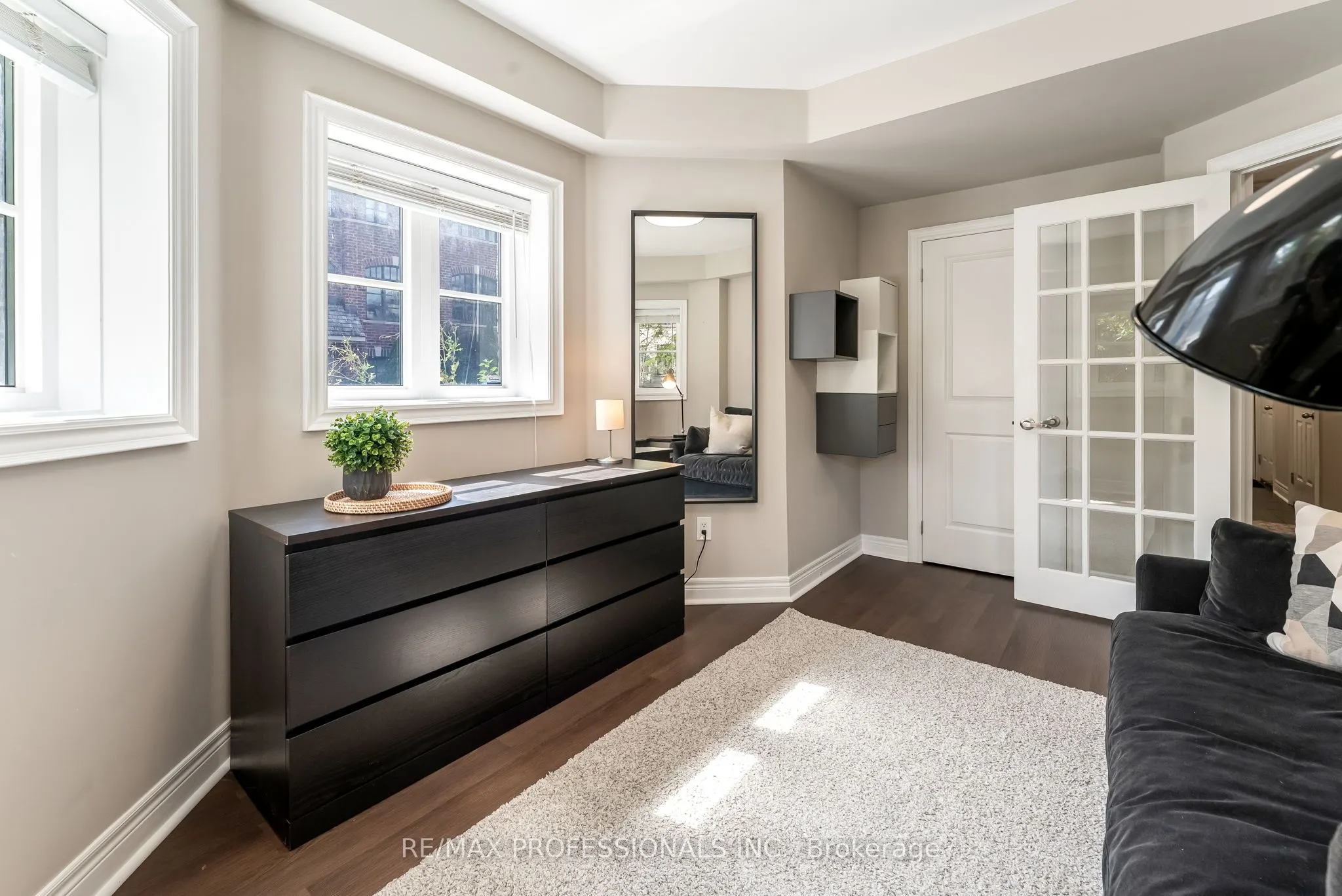 1812 Burnhamthorpe Road E, #1