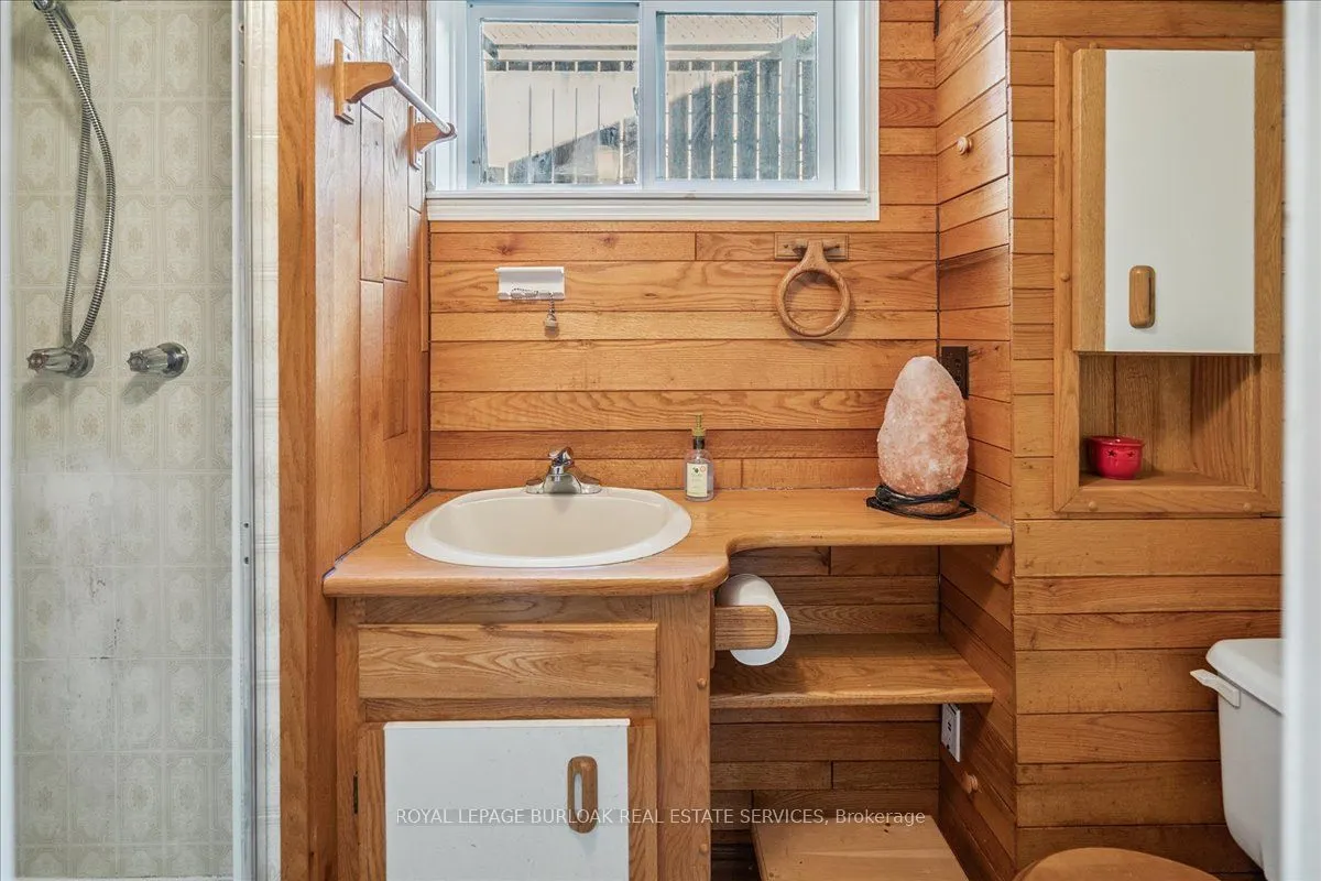 1424 Alfred Crescent