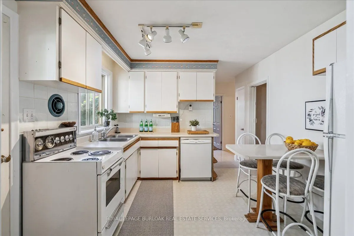 1424 Alfred Crescent