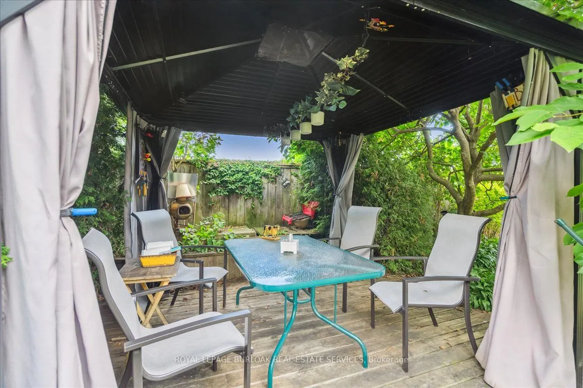 1424 Alfred Crescent