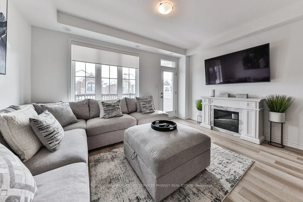 1841 Thames Circle