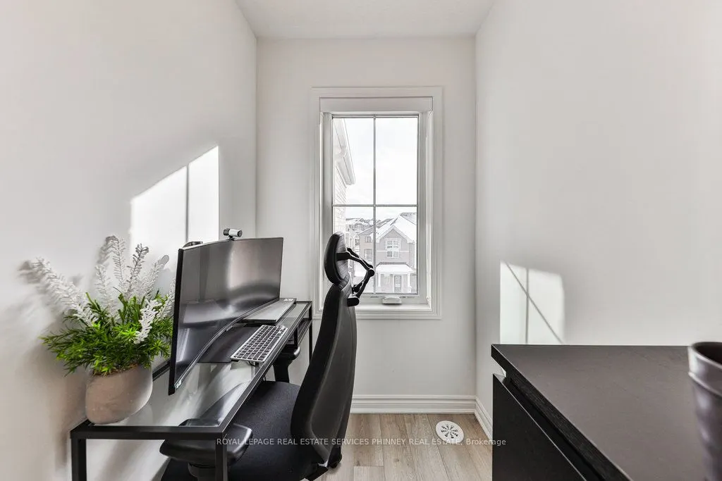 1841 Thames Circle