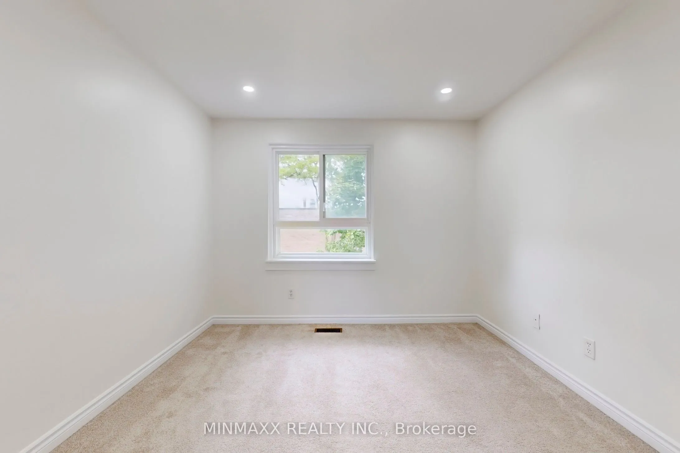 400 Bloor Street E, #64