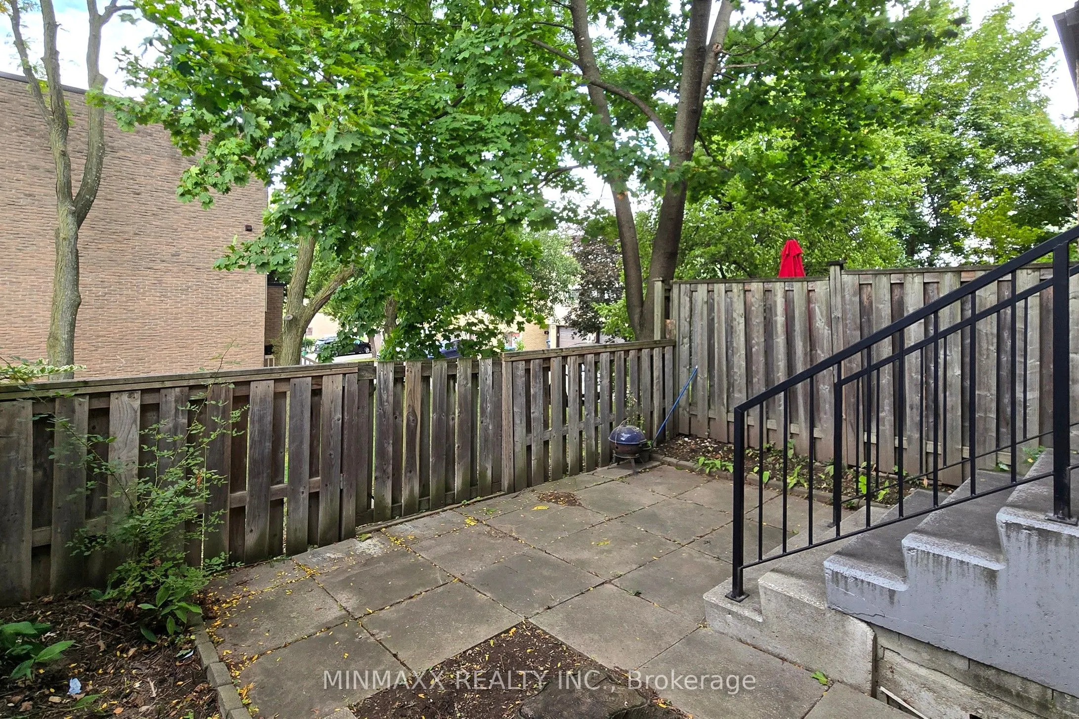 400 Bloor Street E, #64