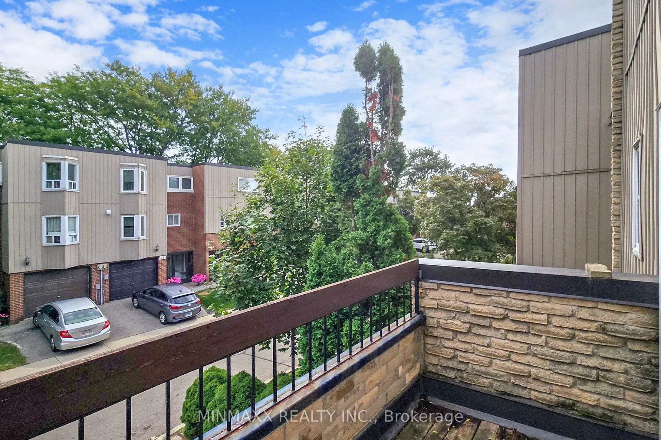 400 Bloor Street E, #64