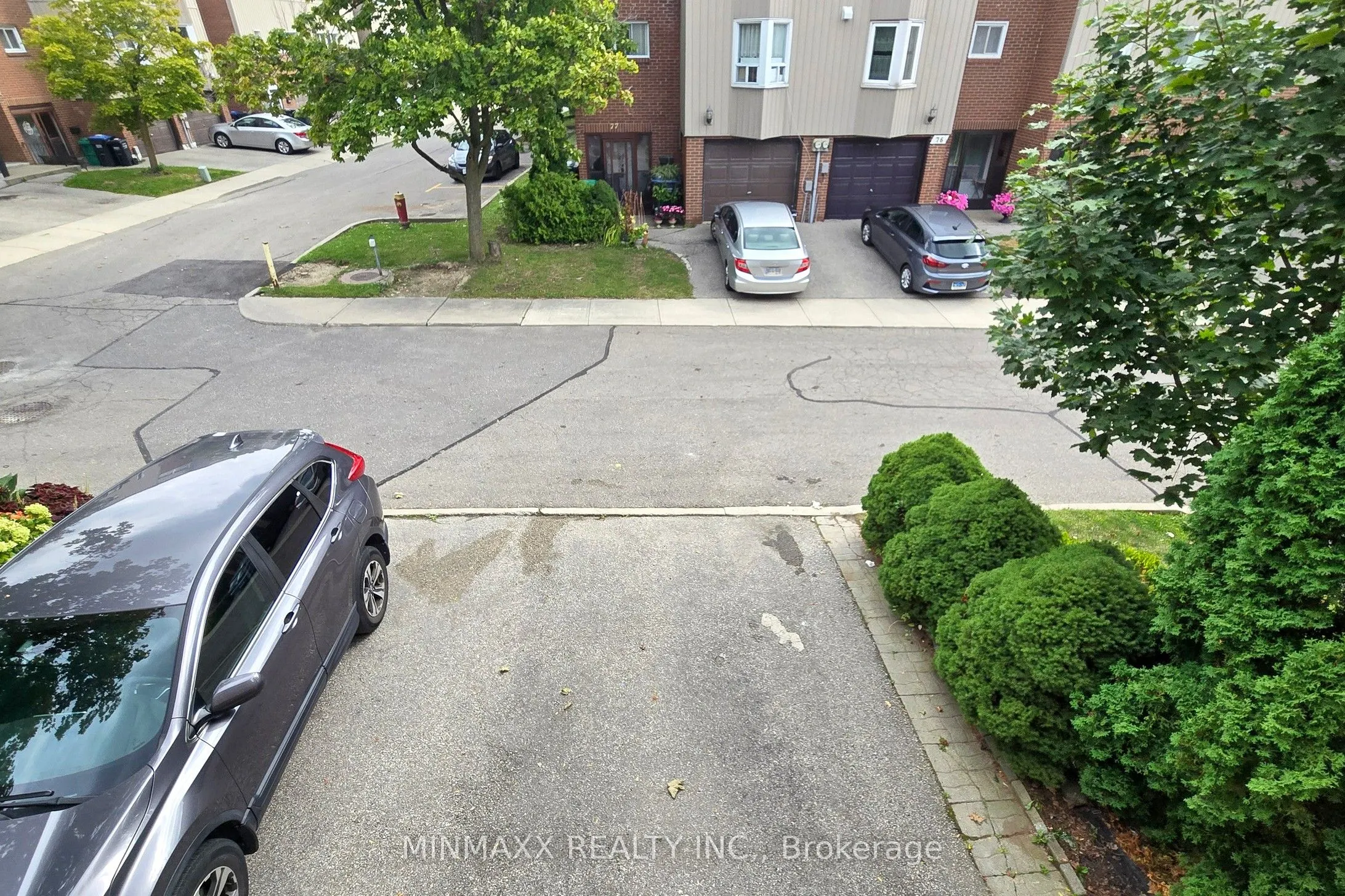 400 Bloor Street E, #64