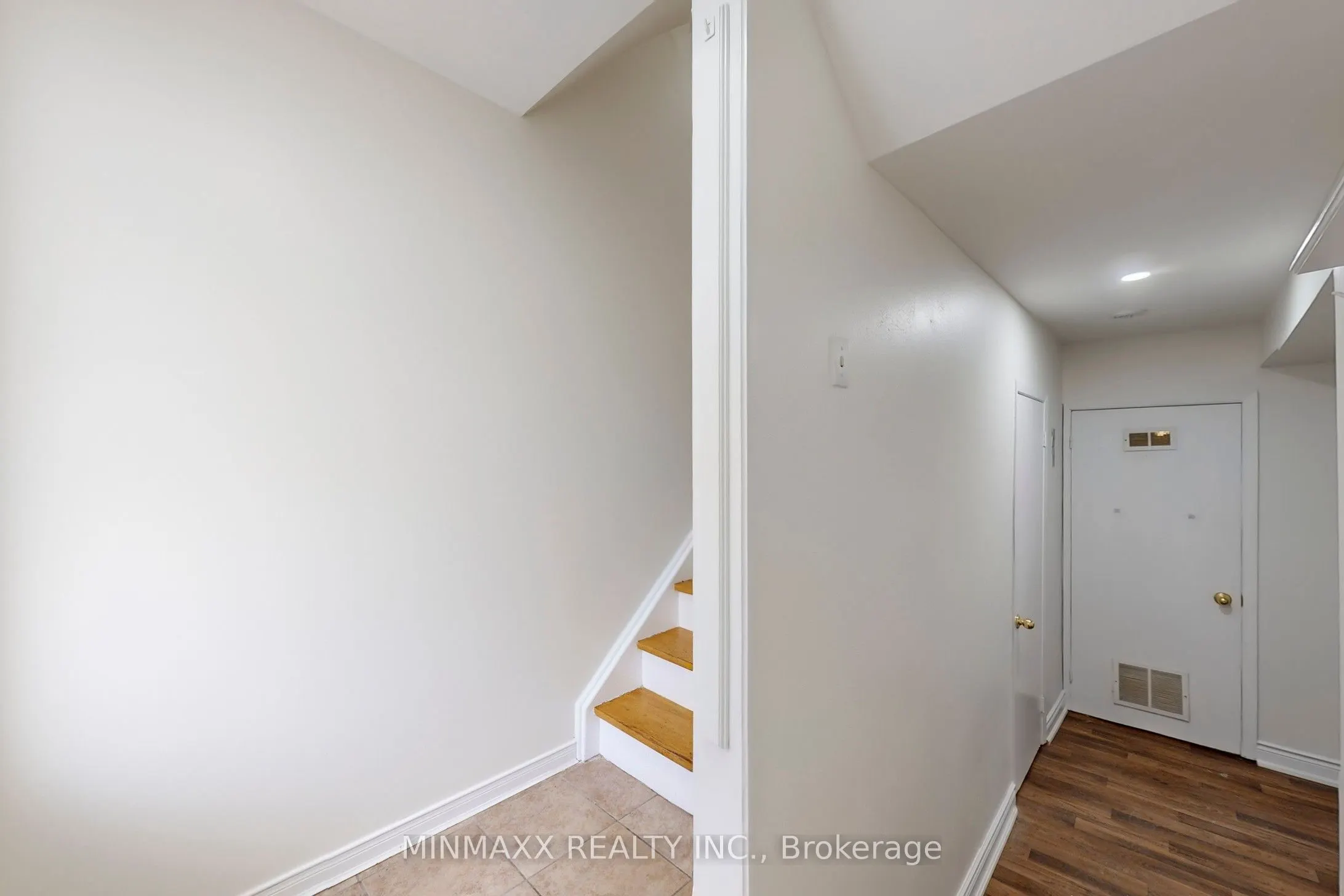 400 Bloor Street E, #64
