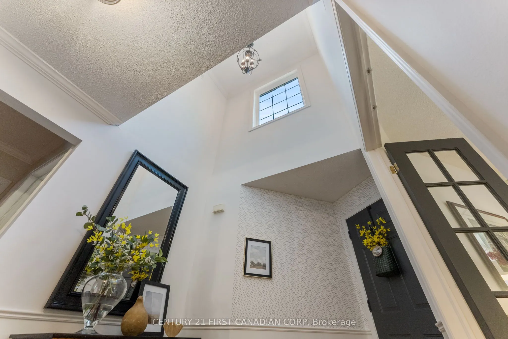 1224 Nathaniel Crescent