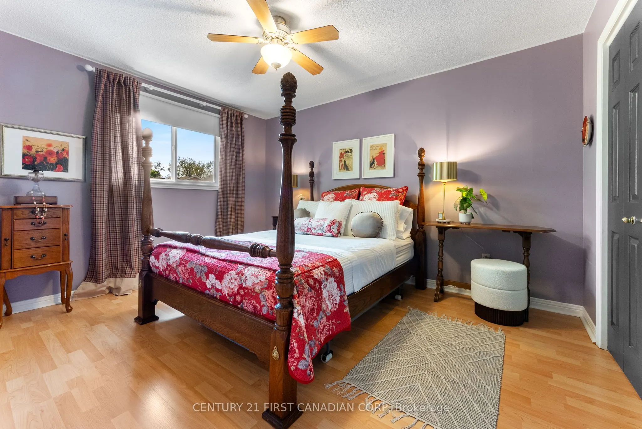 1224 Nathaniel Crescent