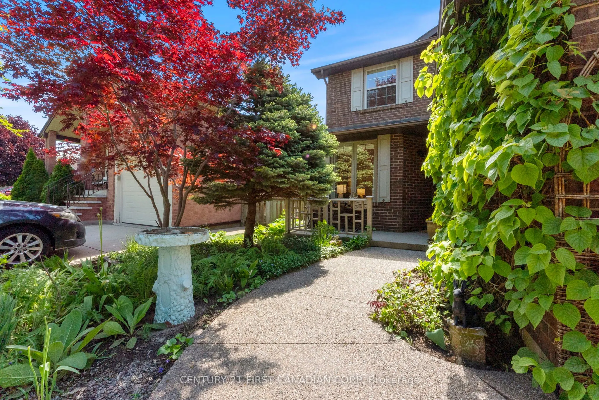 1224 Nathaniel Crescent
