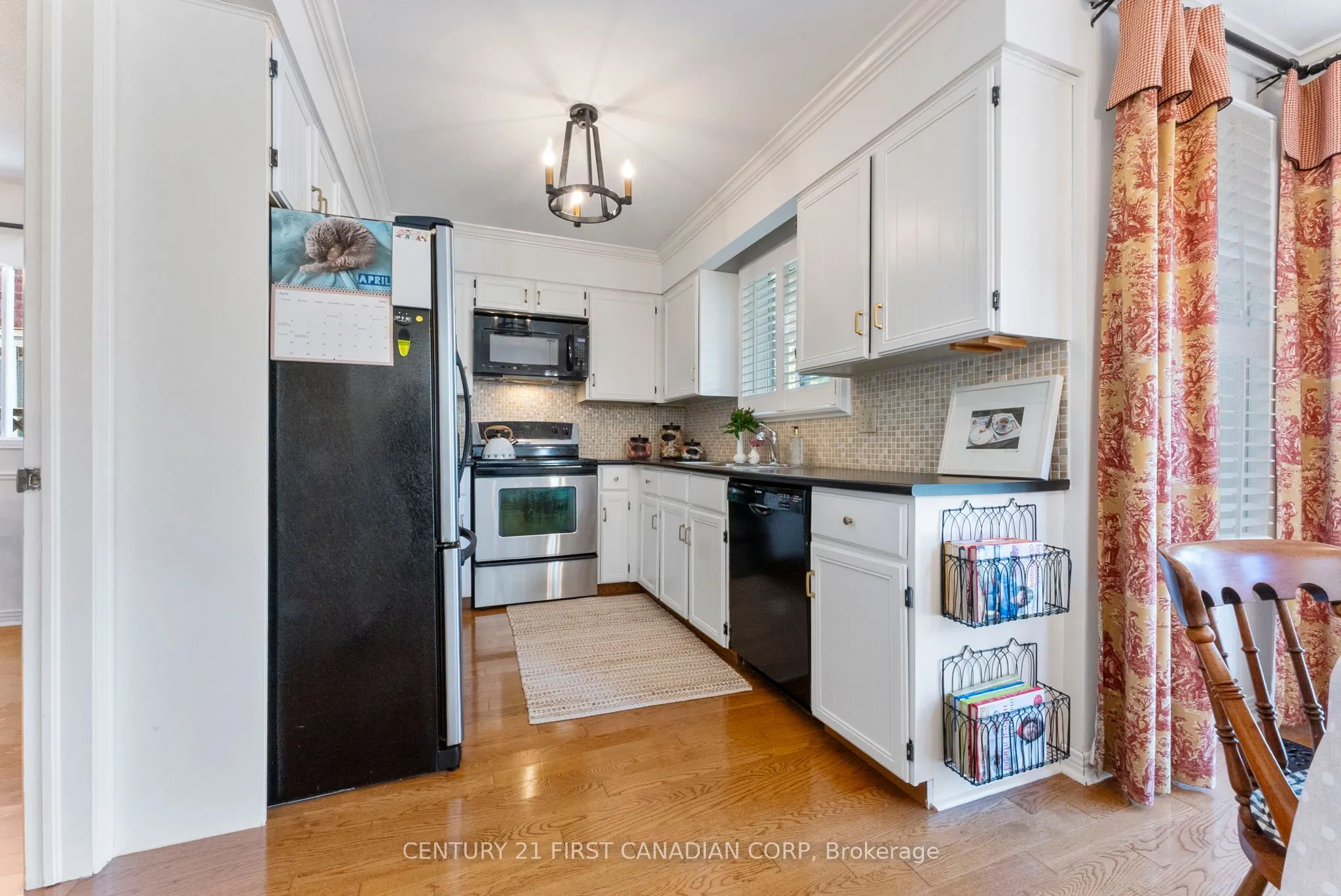 1224 Nathaniel Crescent