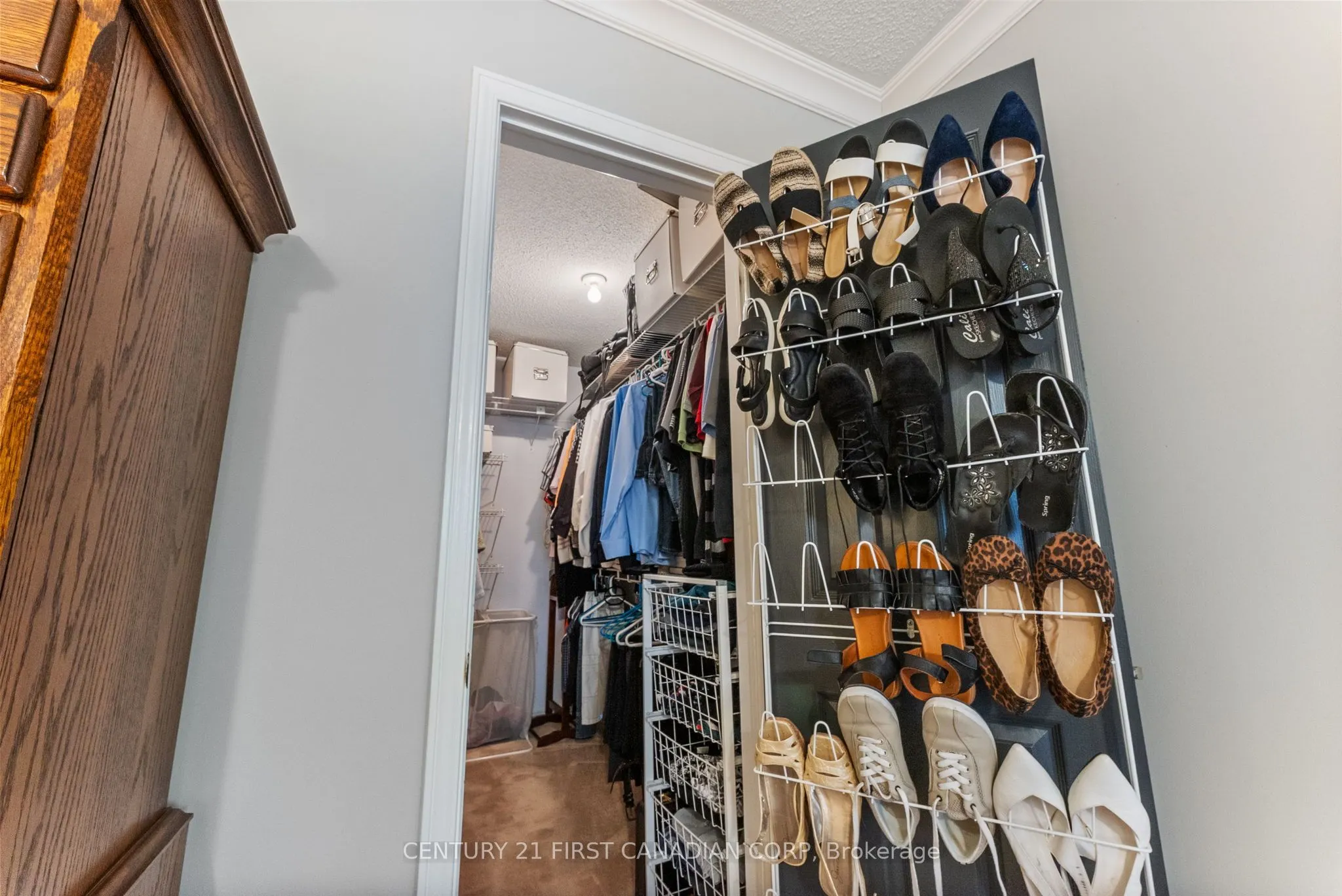 1224 Nathaniel Crescent