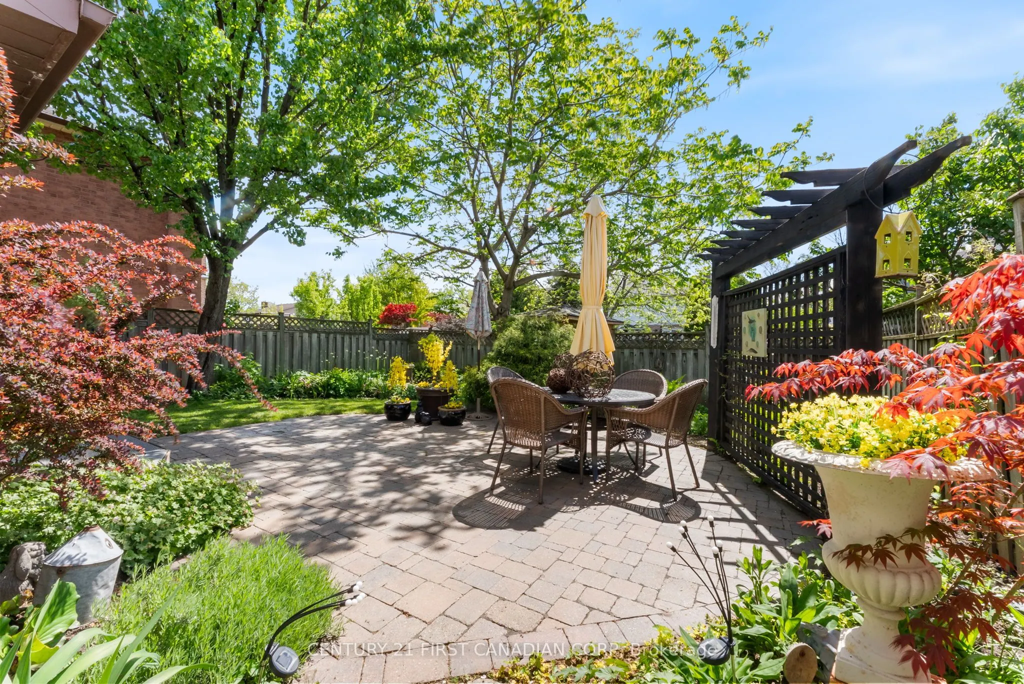 1224 Nathaniel Crescent