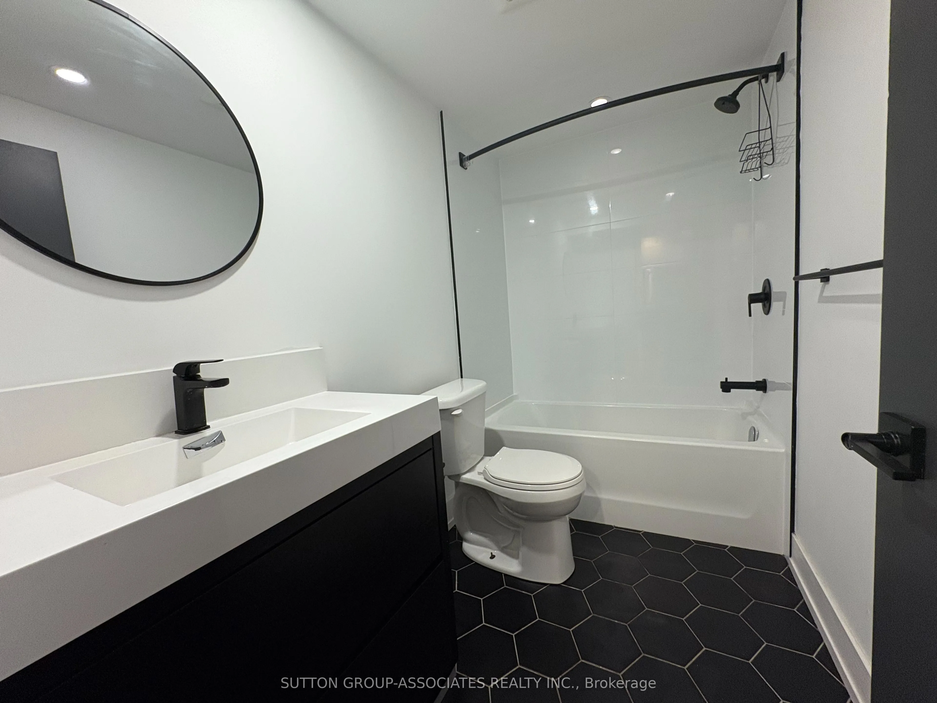 1059 Briar Hill Avenue, #Lower