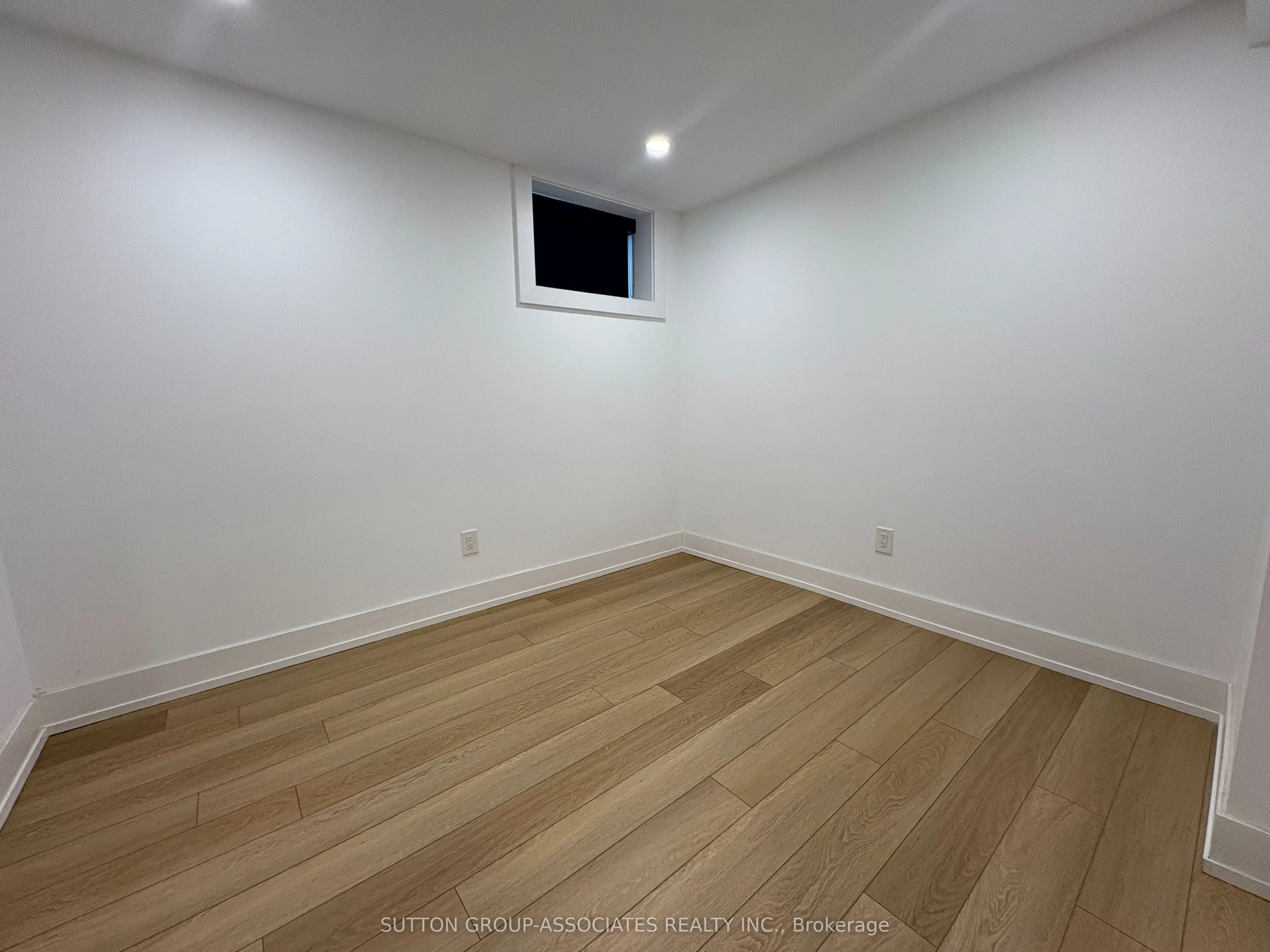 1059 Briar Hill Avenue, #Lower
