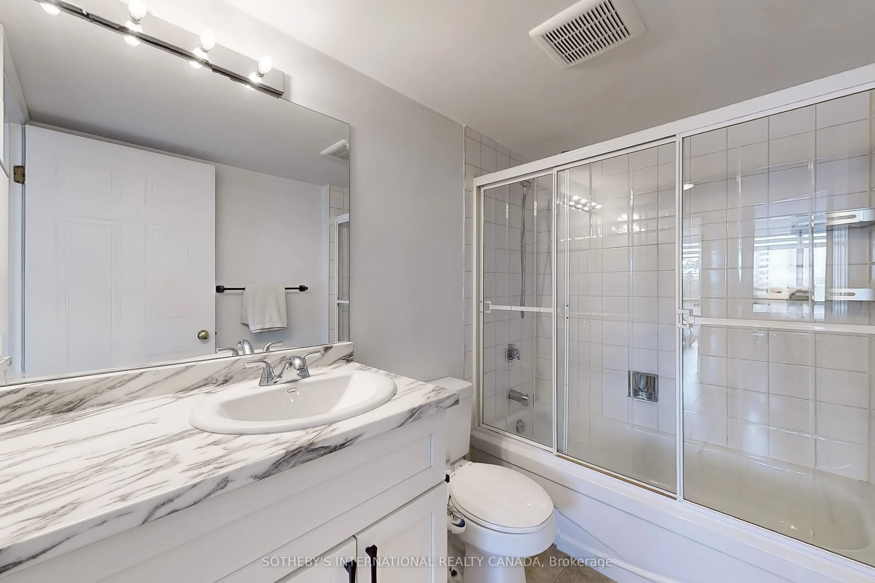 25 Fairview Road W, #406