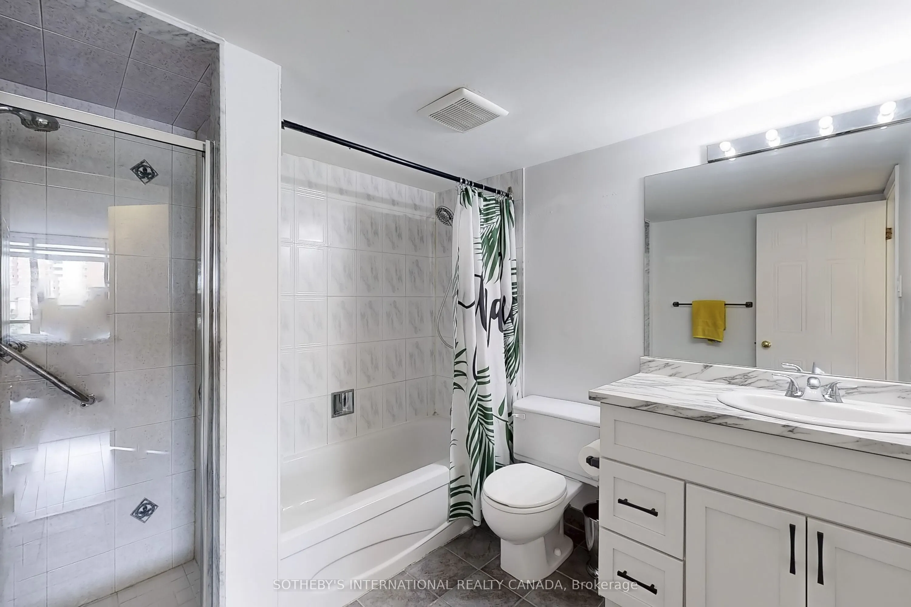 25 Fairview Road W, #406