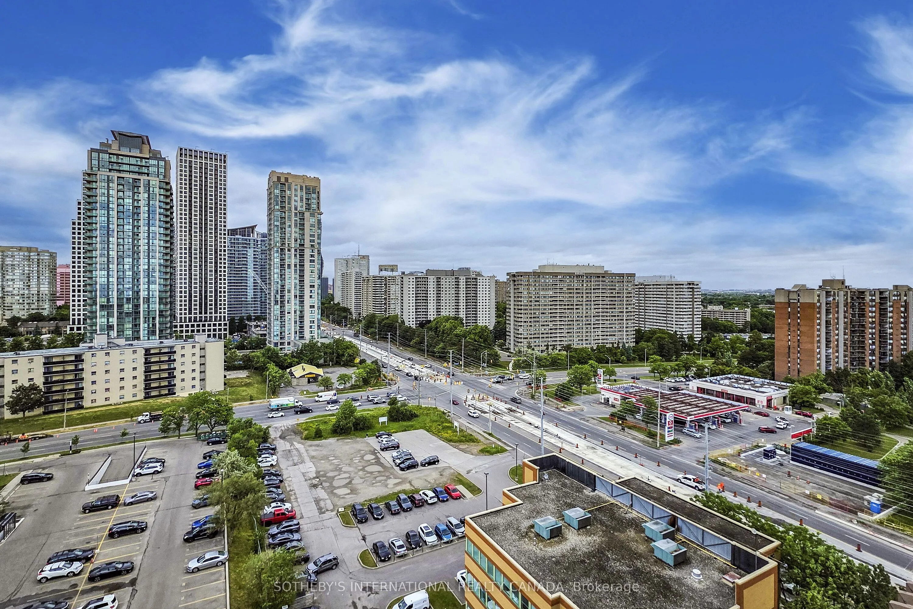 25 Fairview Road W, #406