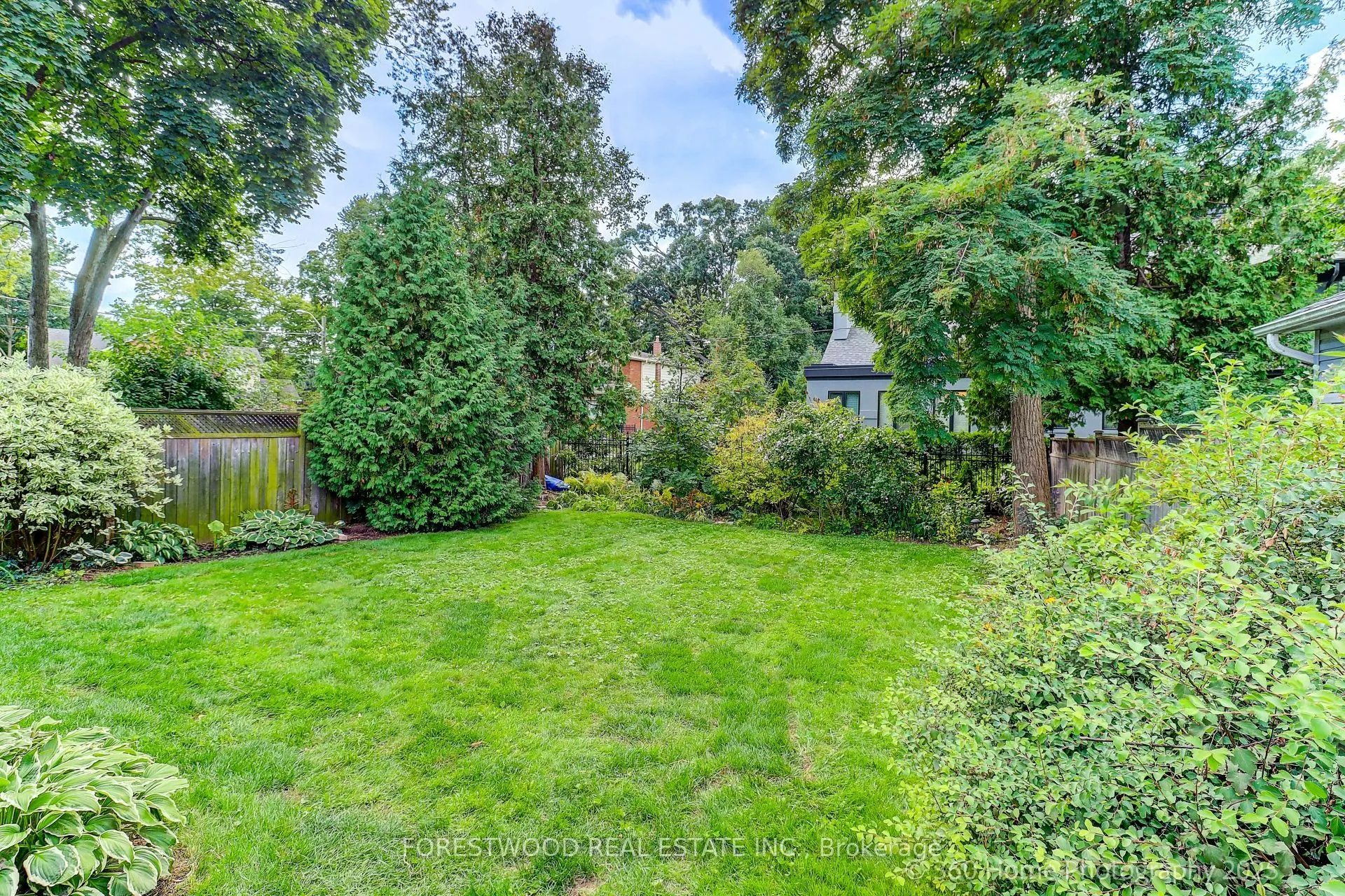 16 Westhead Road