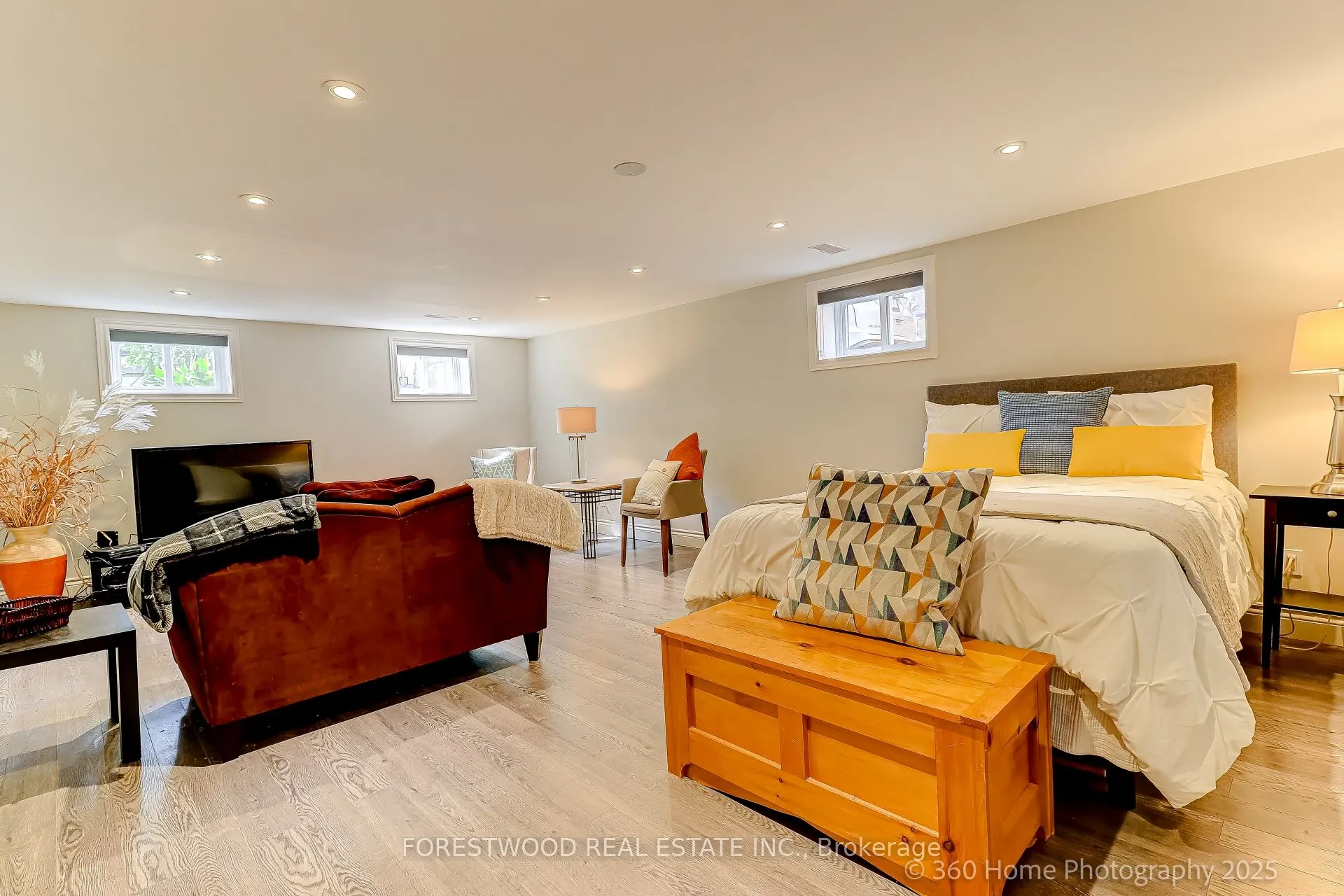 16 Westhead Road