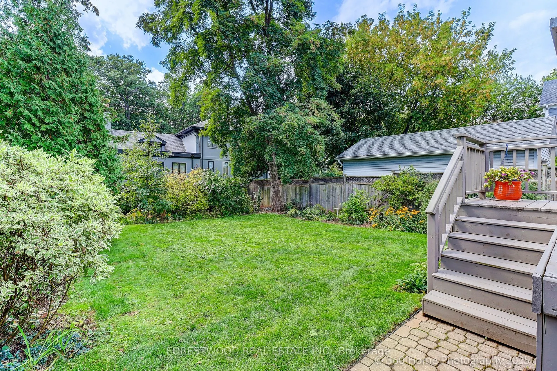 16 Westhead Road