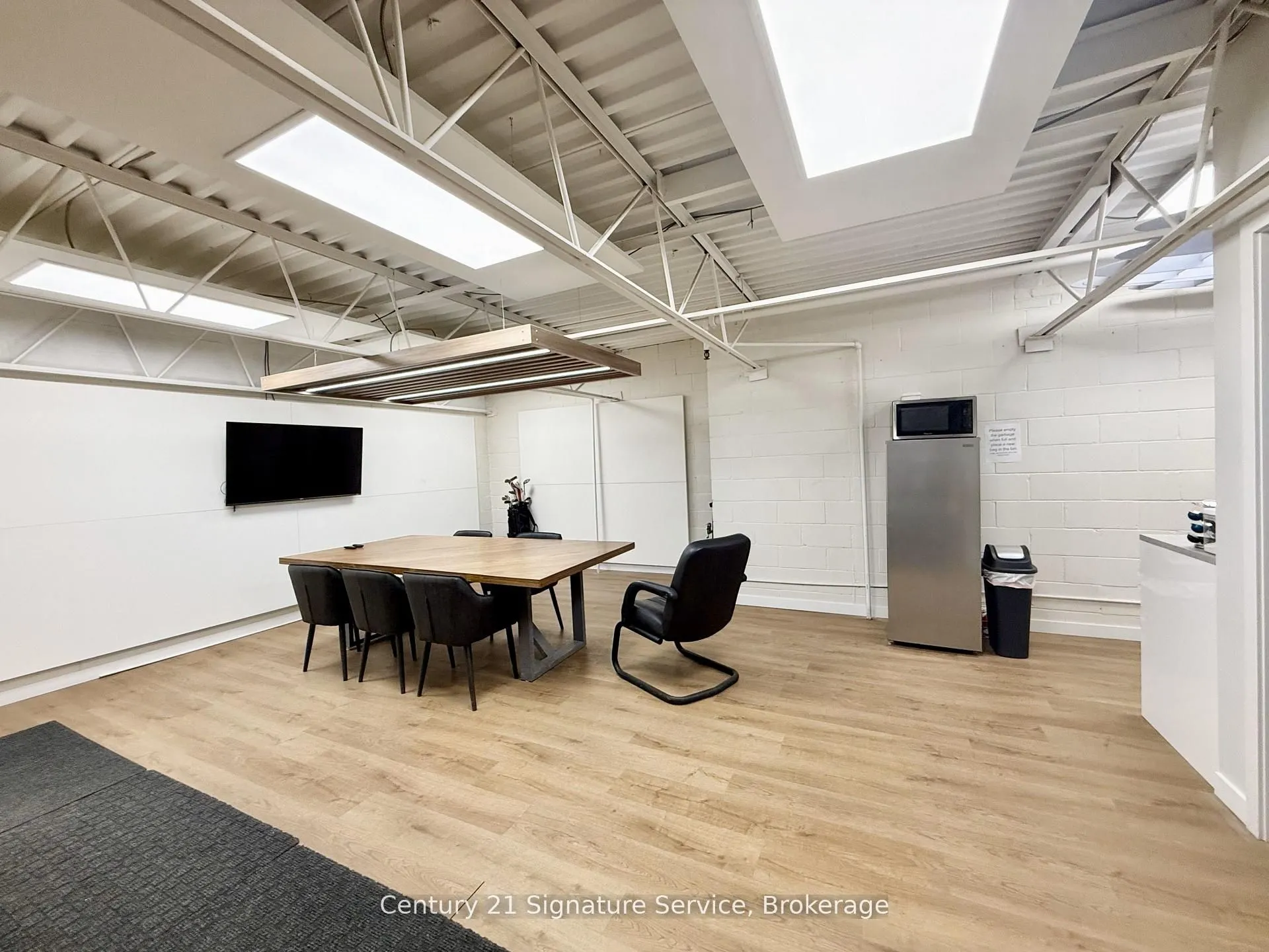1050 Britannia Road E, #3