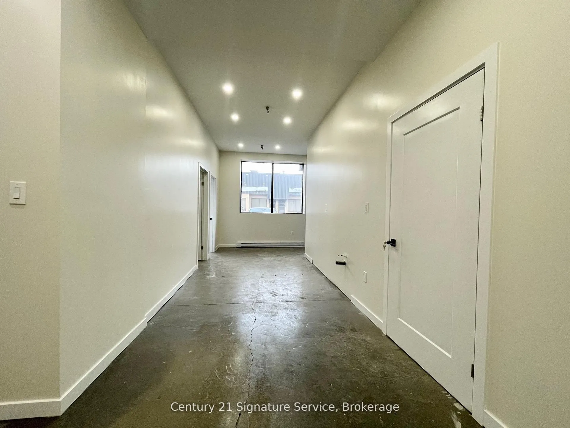1050 Britannia Road E, #3