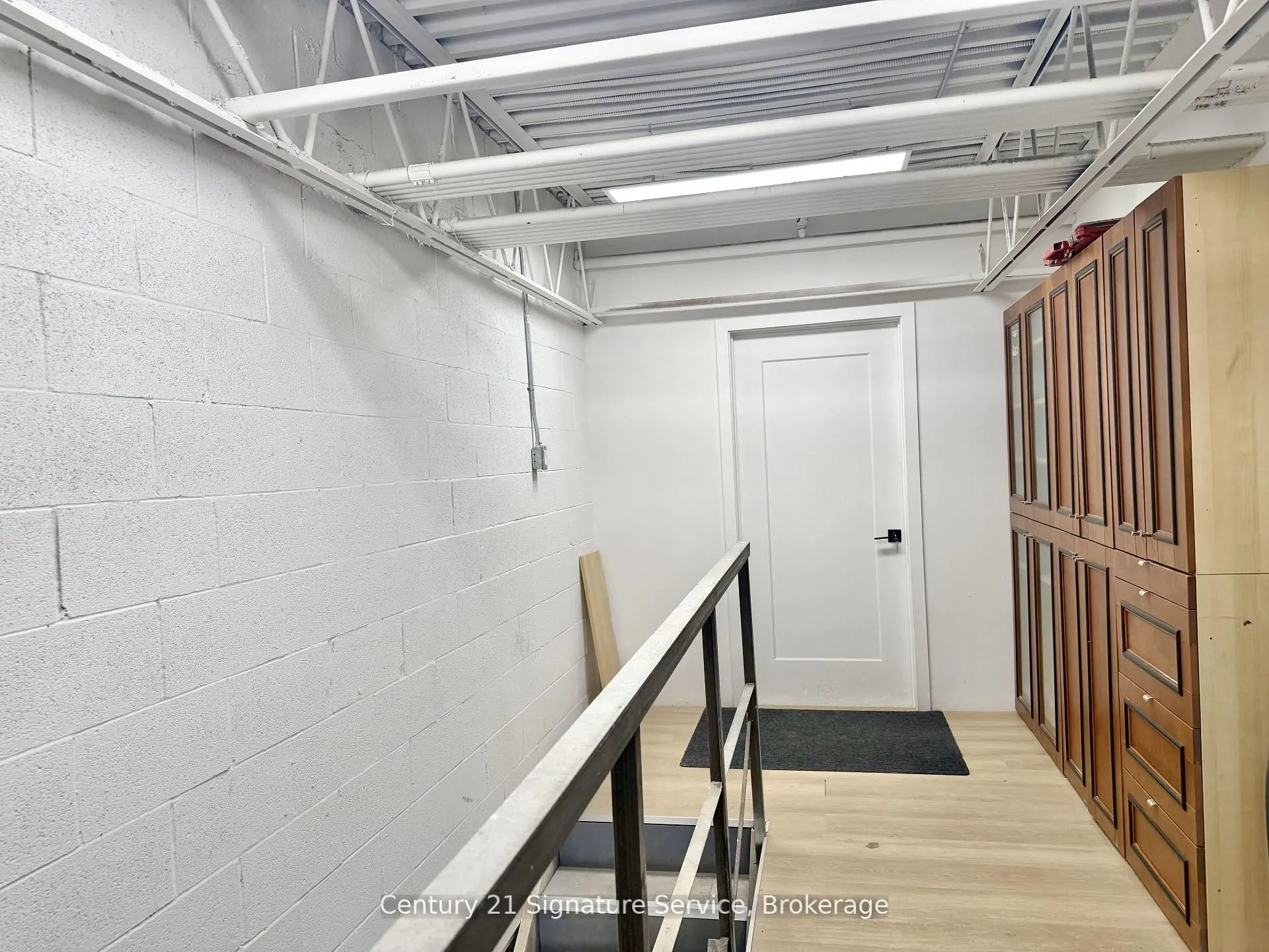 1050 Britannia Road E, #3