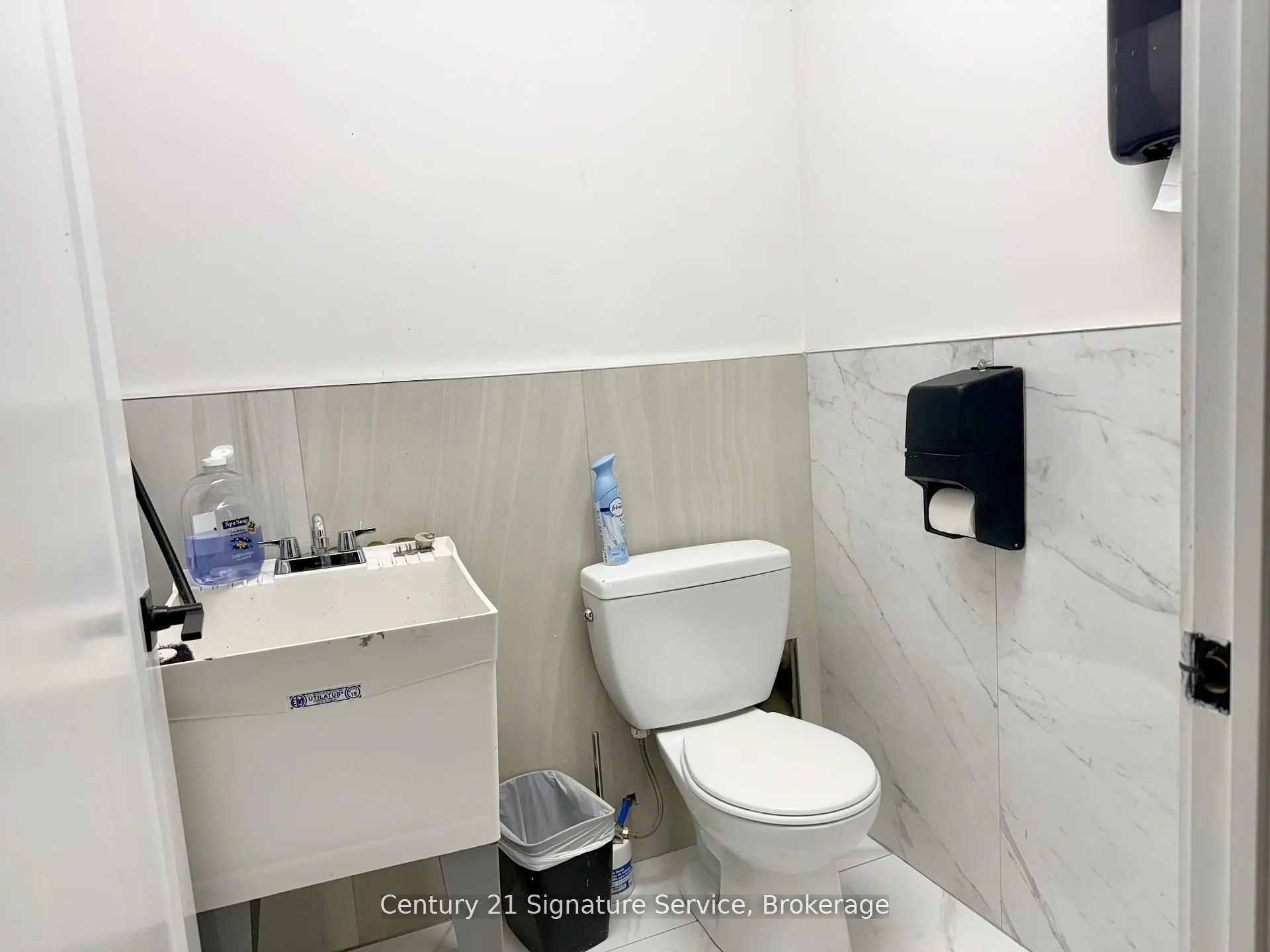 1050 Britannia Road E, #3
