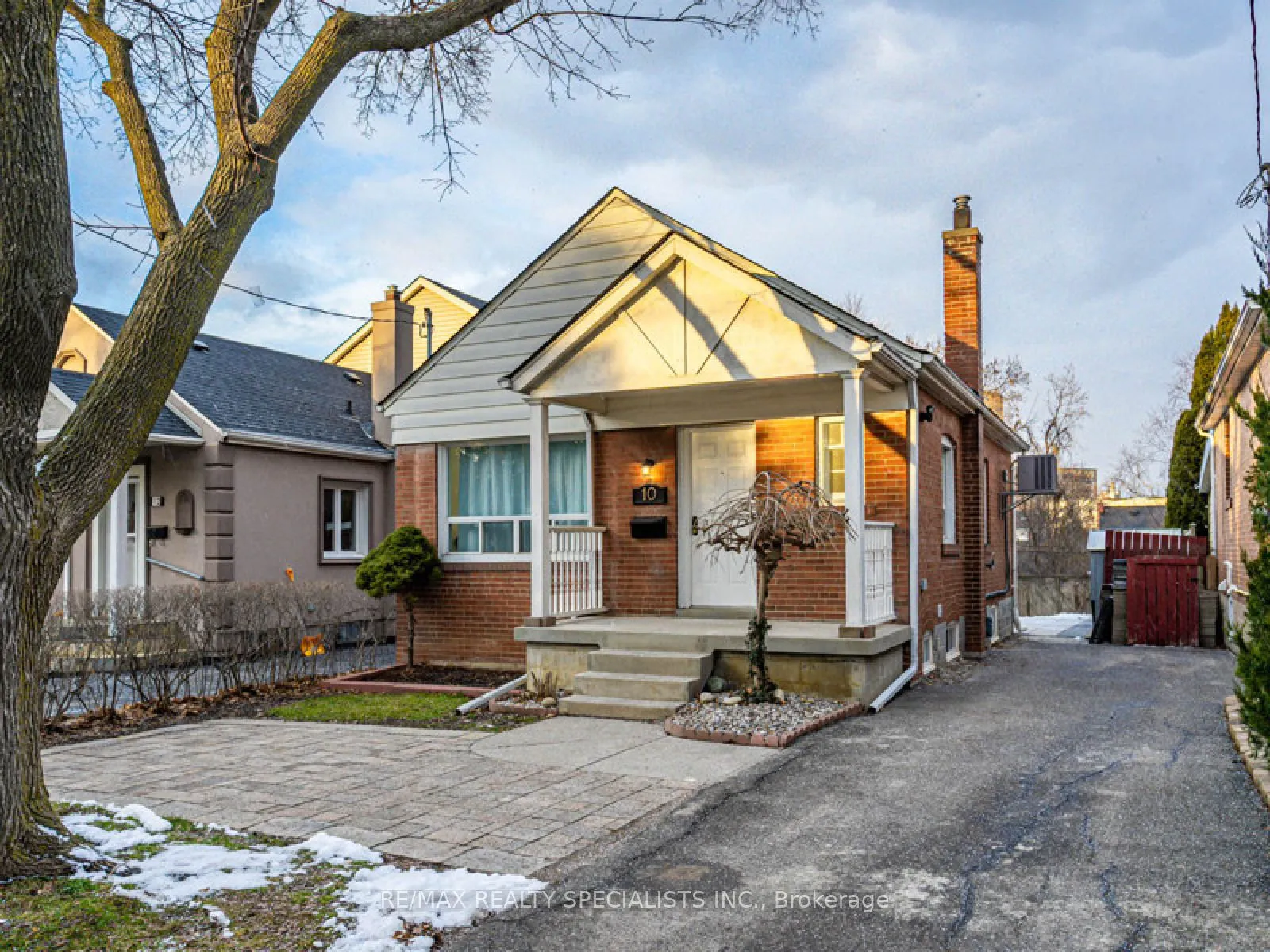 10 Kentroyal Drive, #Basement