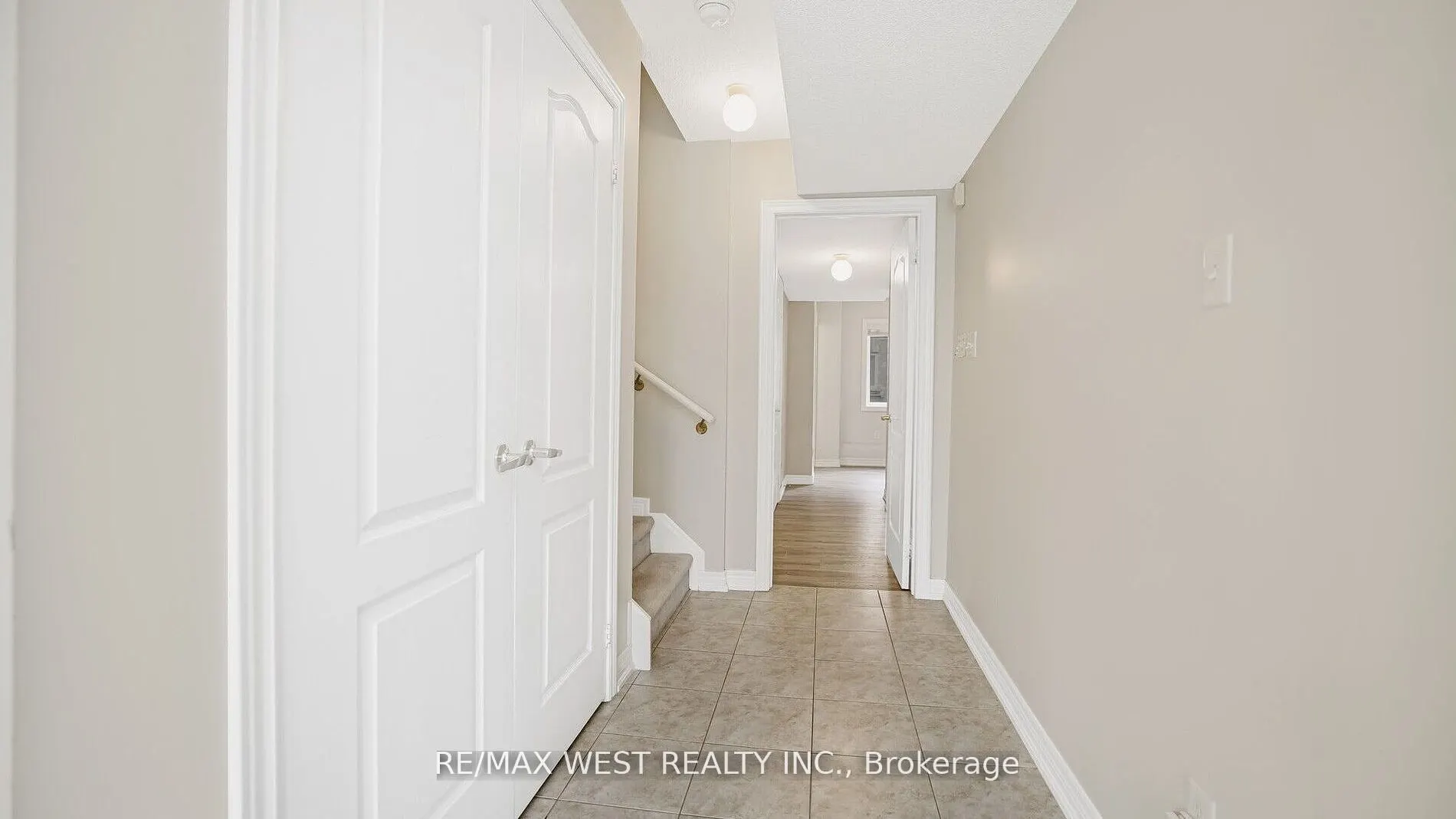 9 Freeland Hill W