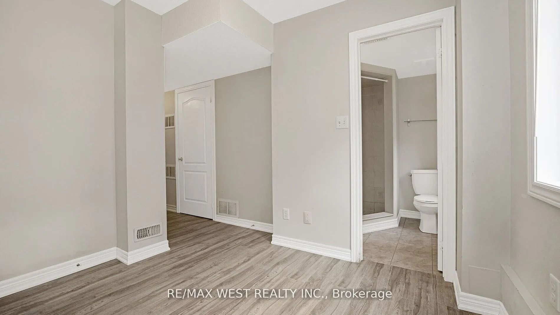 9 Freeland Hill W